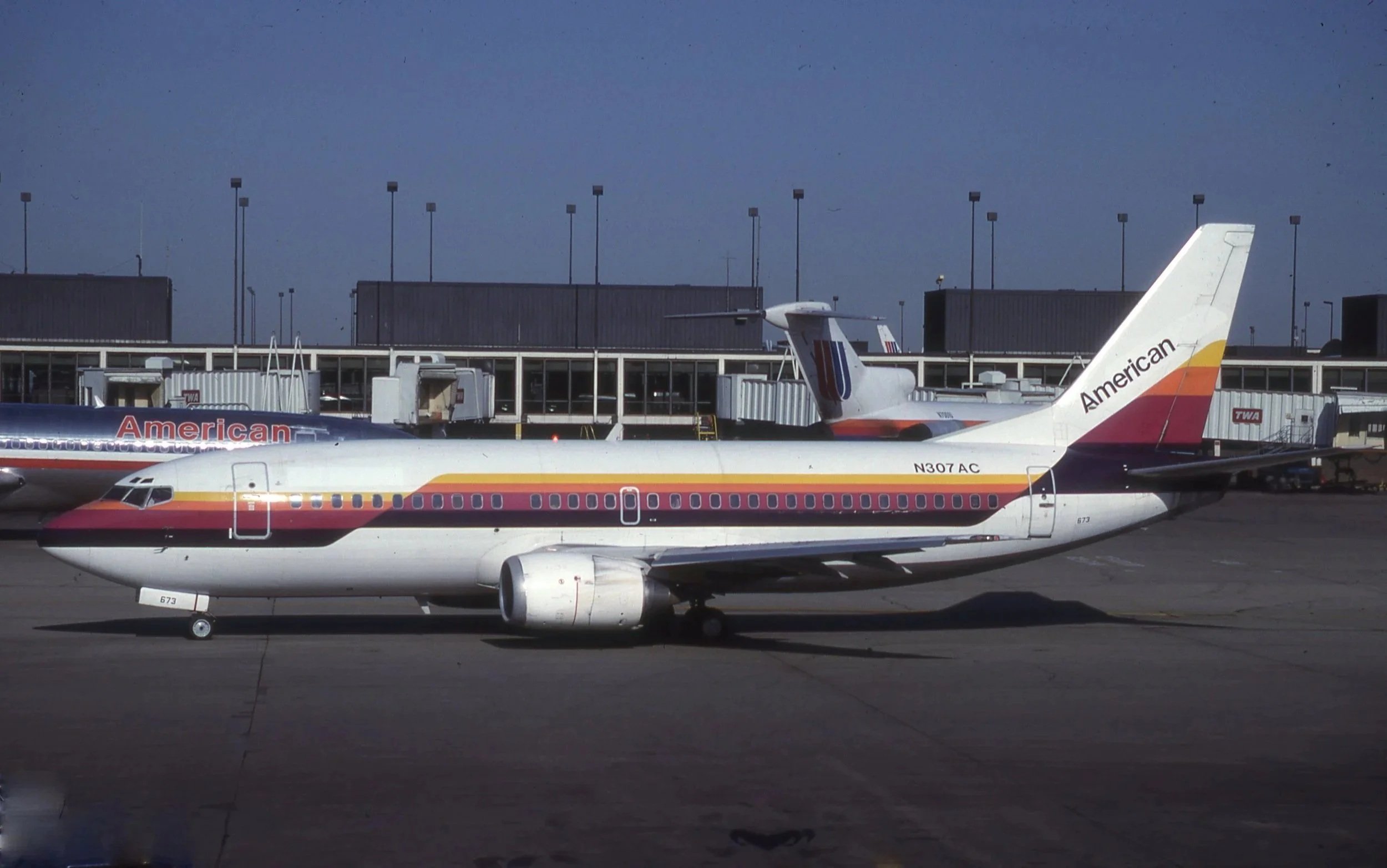 N307AC B.737 AMERICAN-AIR CAL ORD