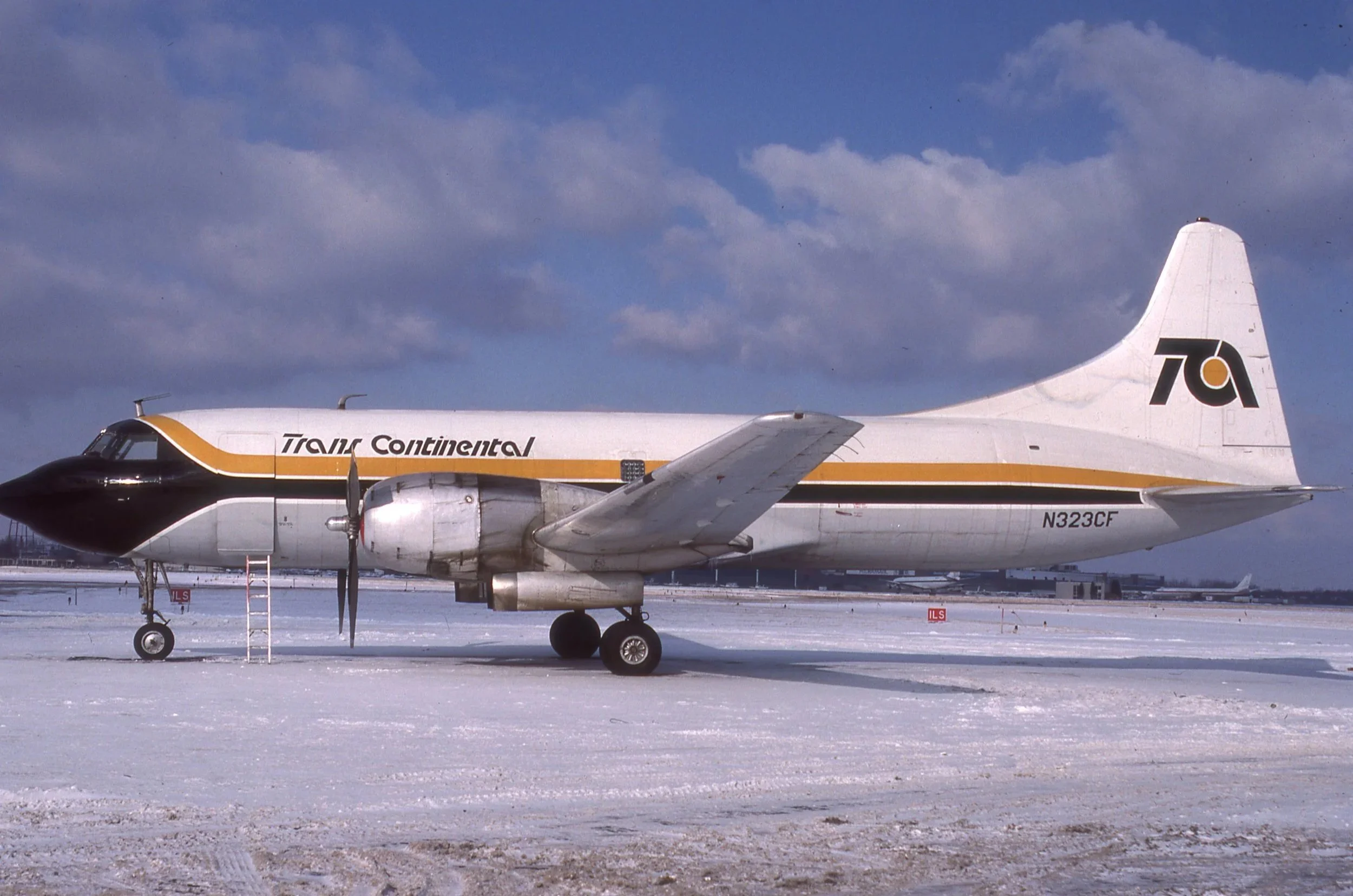 N4434CF CV440F TRANS CONTINENTAL YIP
