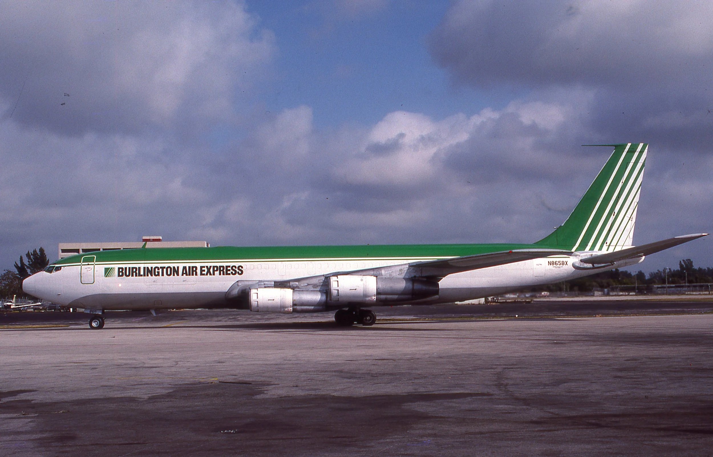 N865BX B707-320F BURLINGTON AIR EXPRSS MIA