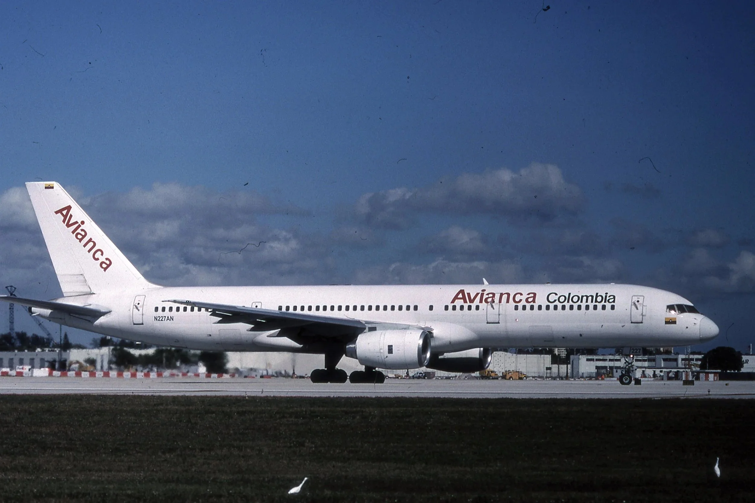 N227AN B757-200 AVIANCA COLOMBIA MIA