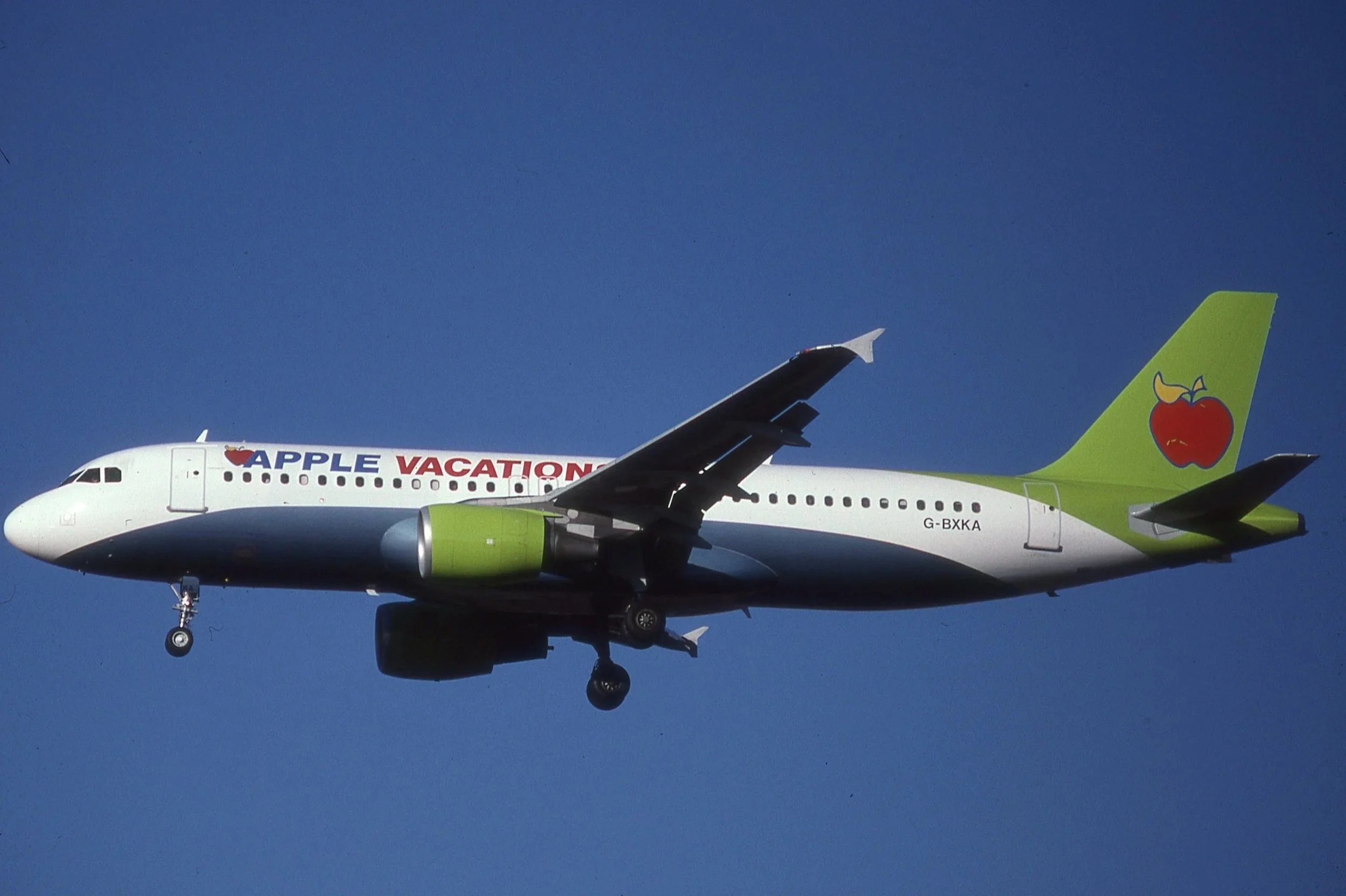 G-BXKA A320 APPLE VACATION 27L ORD