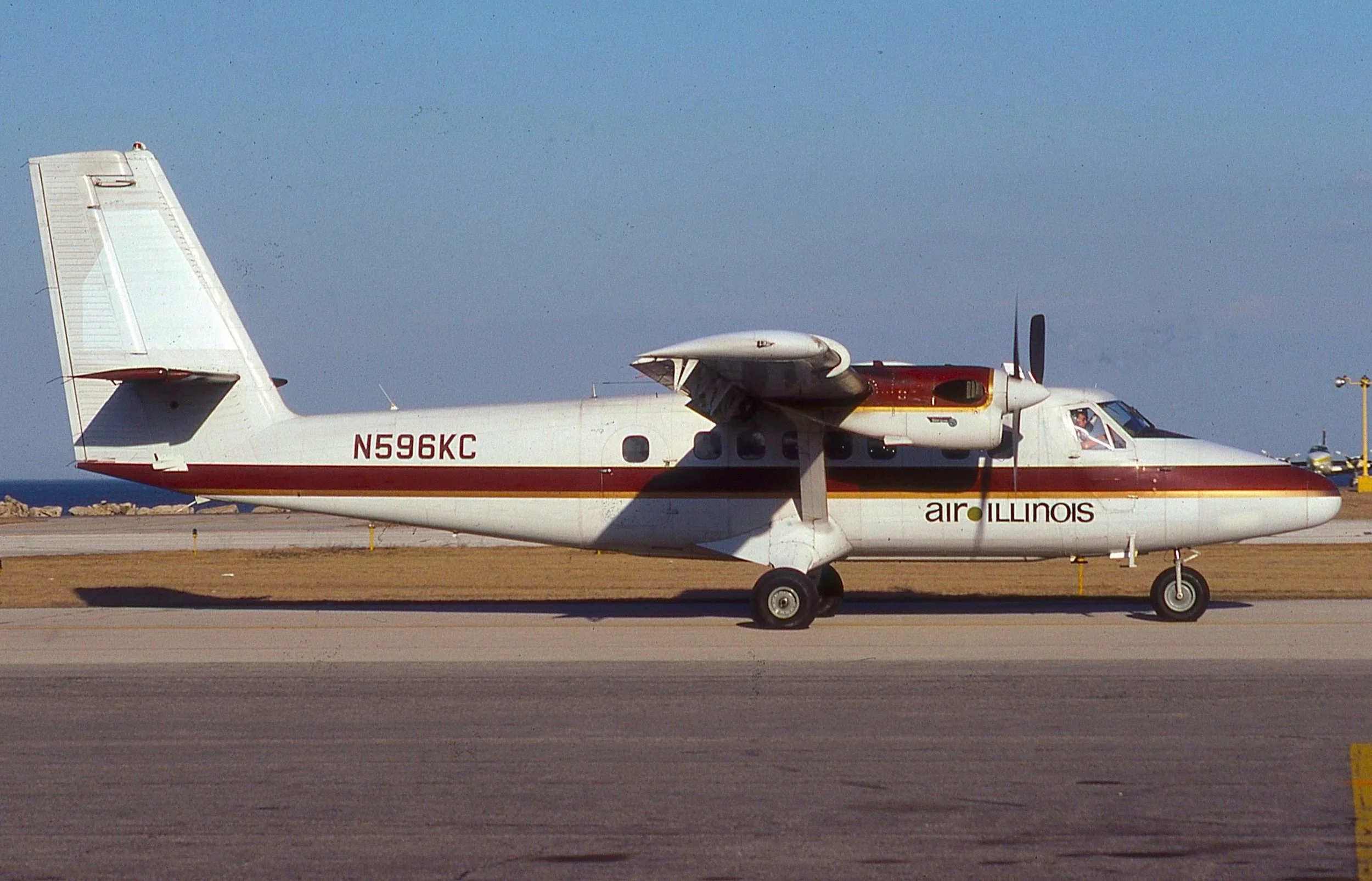 N596KC TWIN OTTER AIR ILLINOIS MEIGS FIELD
