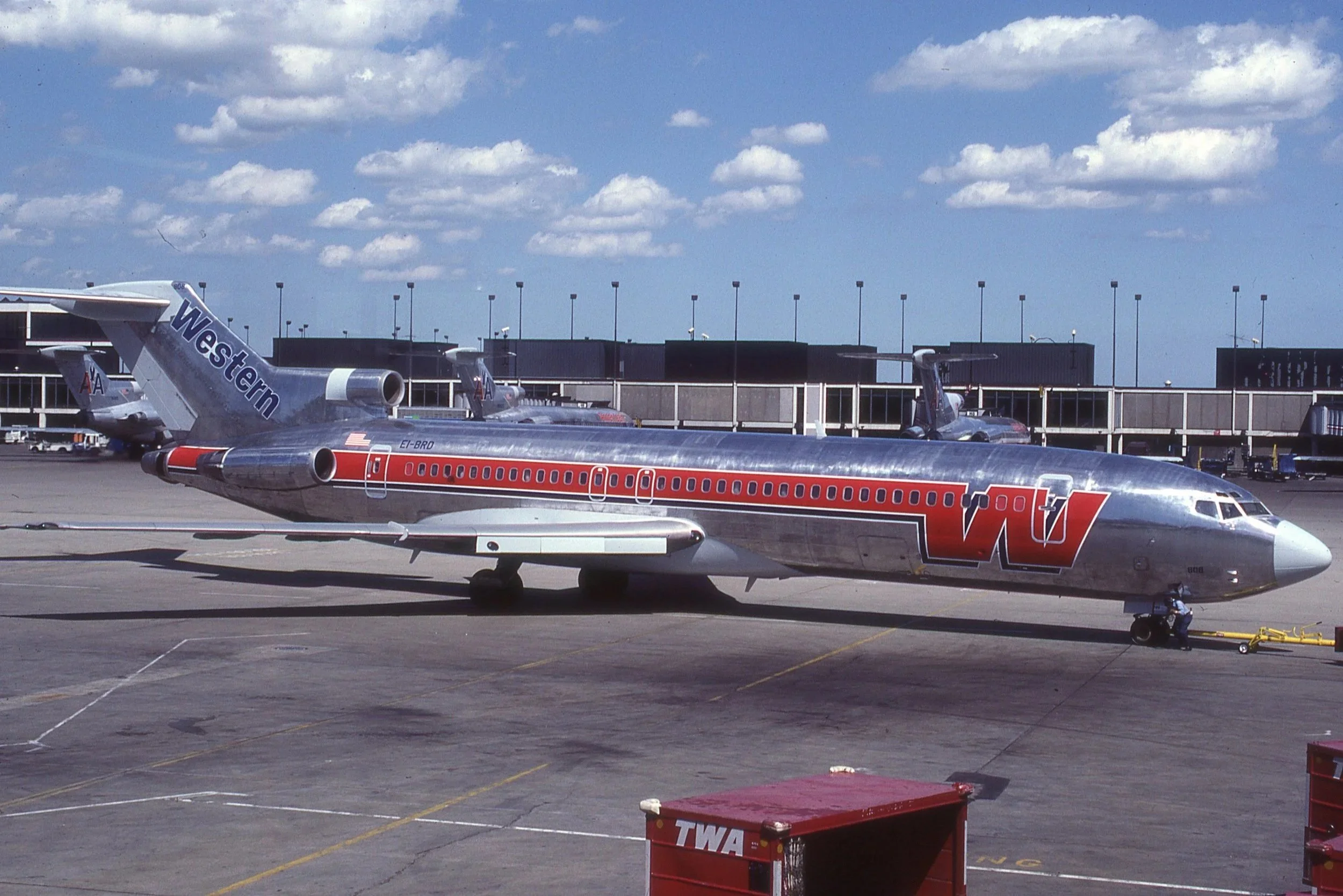 EI-BRD B727-200 WESTERN SILVER COLORS ORD