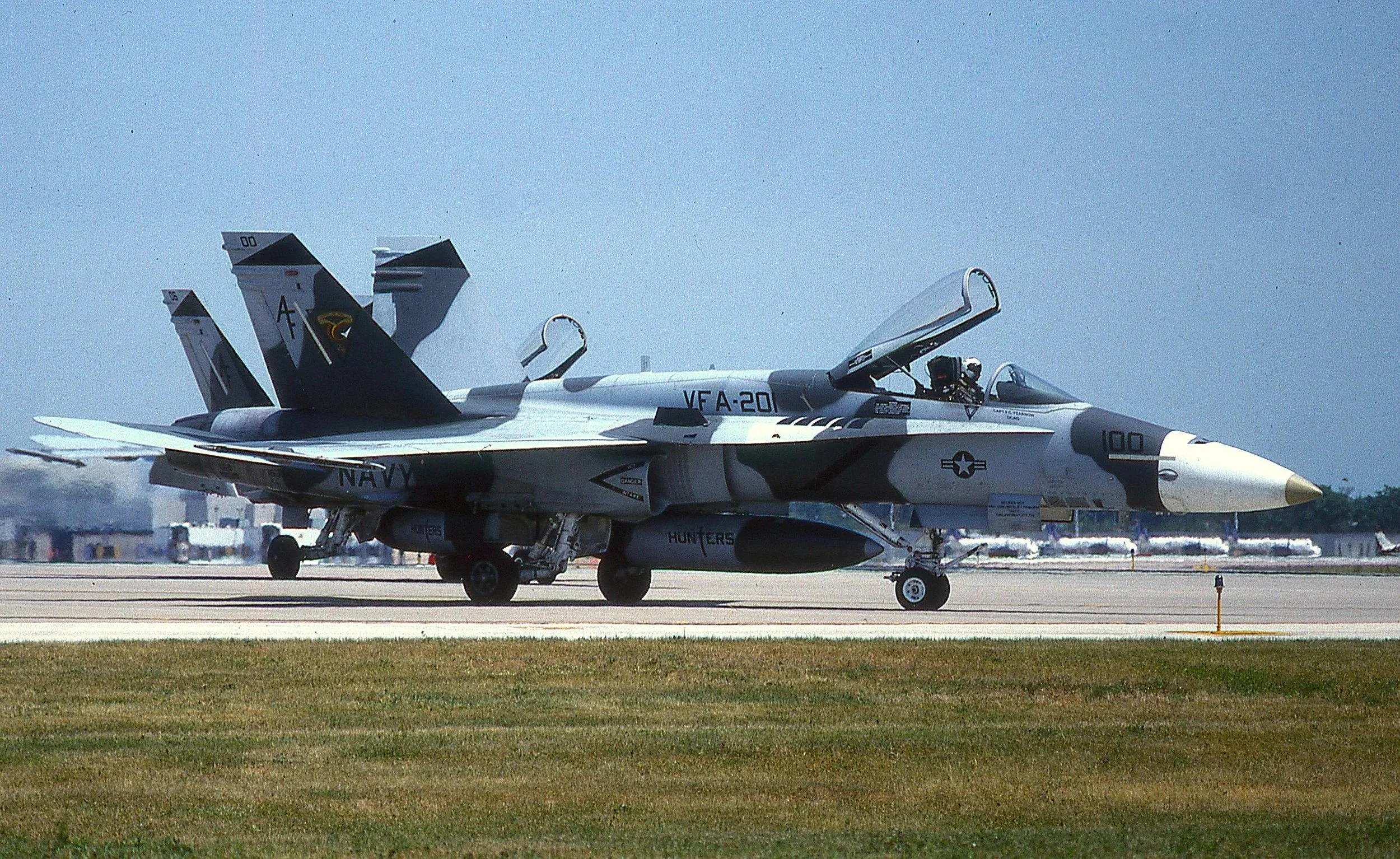 F-18 VFA-201 4R MDW