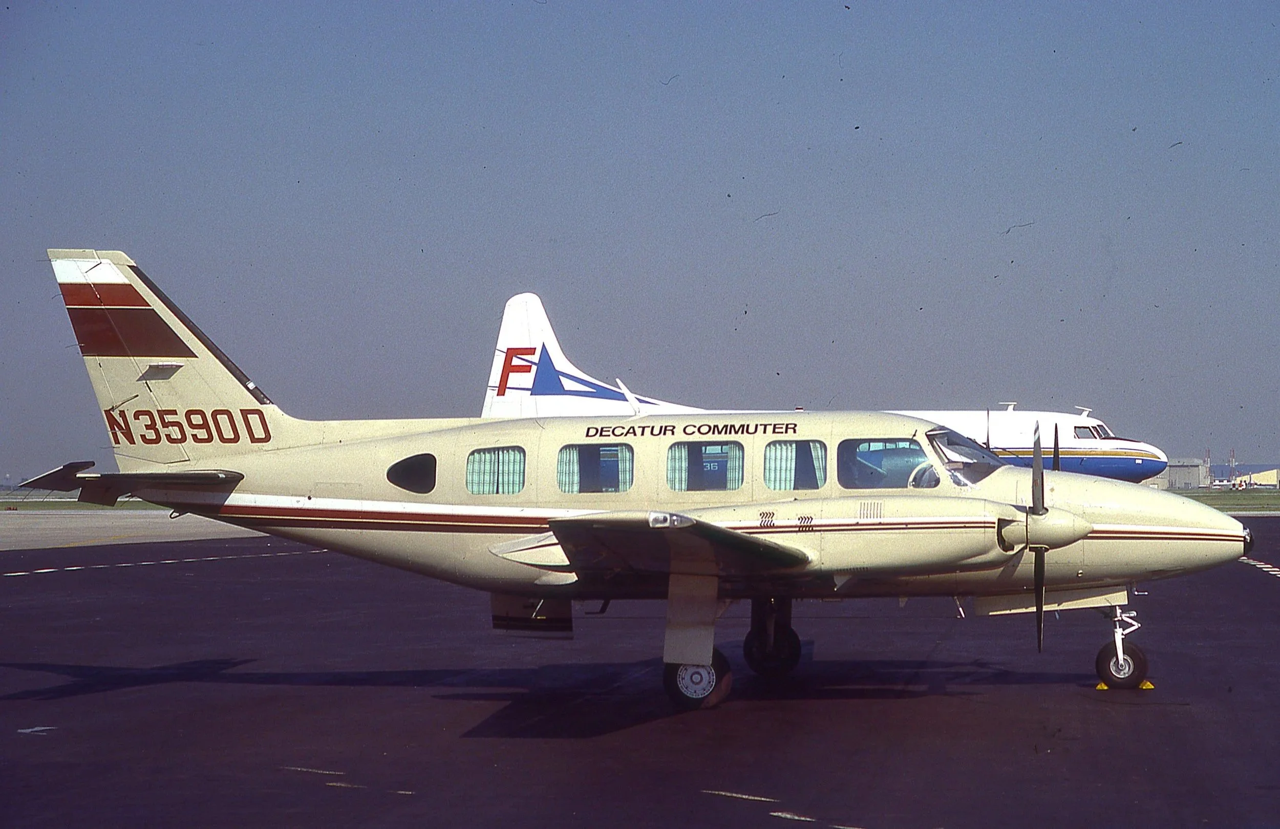 N3589D PIPER NAV DECATUR COMMUTER SOUTH BUTER RAMP ORD