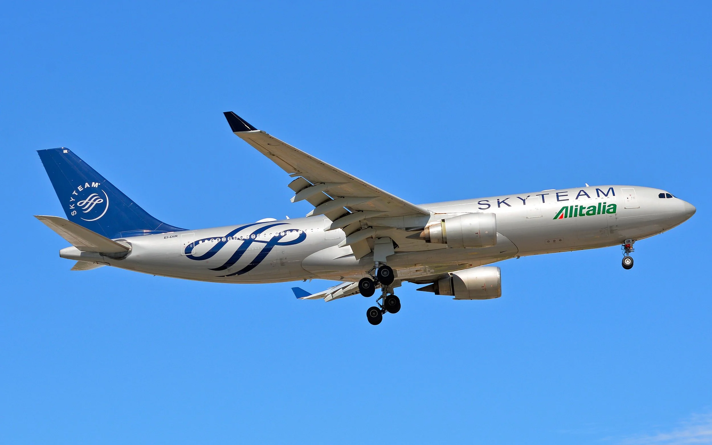 EI-DIR A330 ALITALIA SKYTEAM ORD 10C