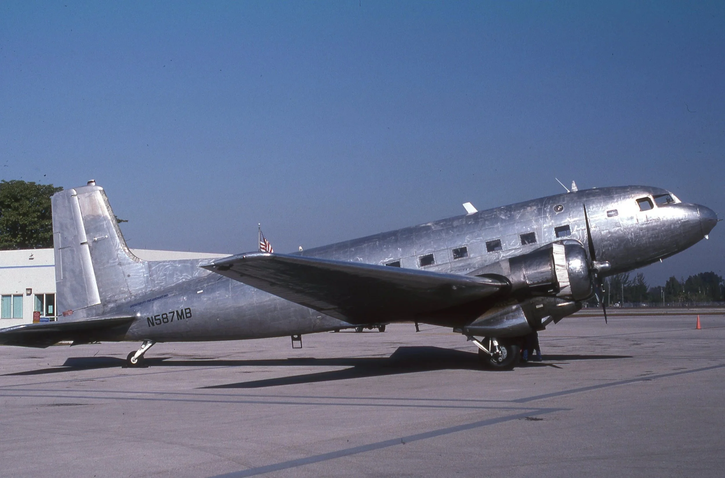 N587MB SUPER D-3 C-117 OPF