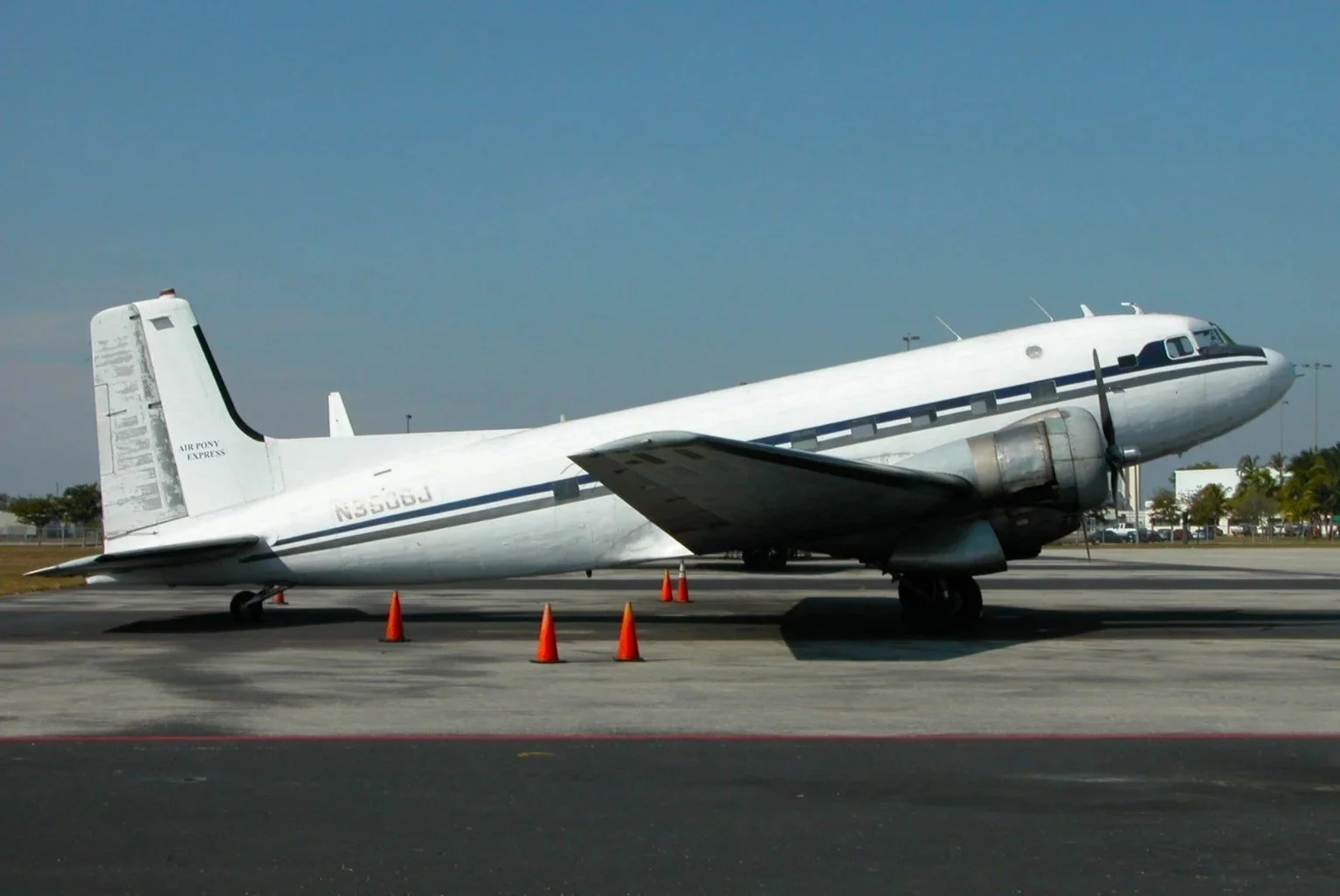 N3506J DC-3 C-117 AIR PONEY EXPRESS OPF