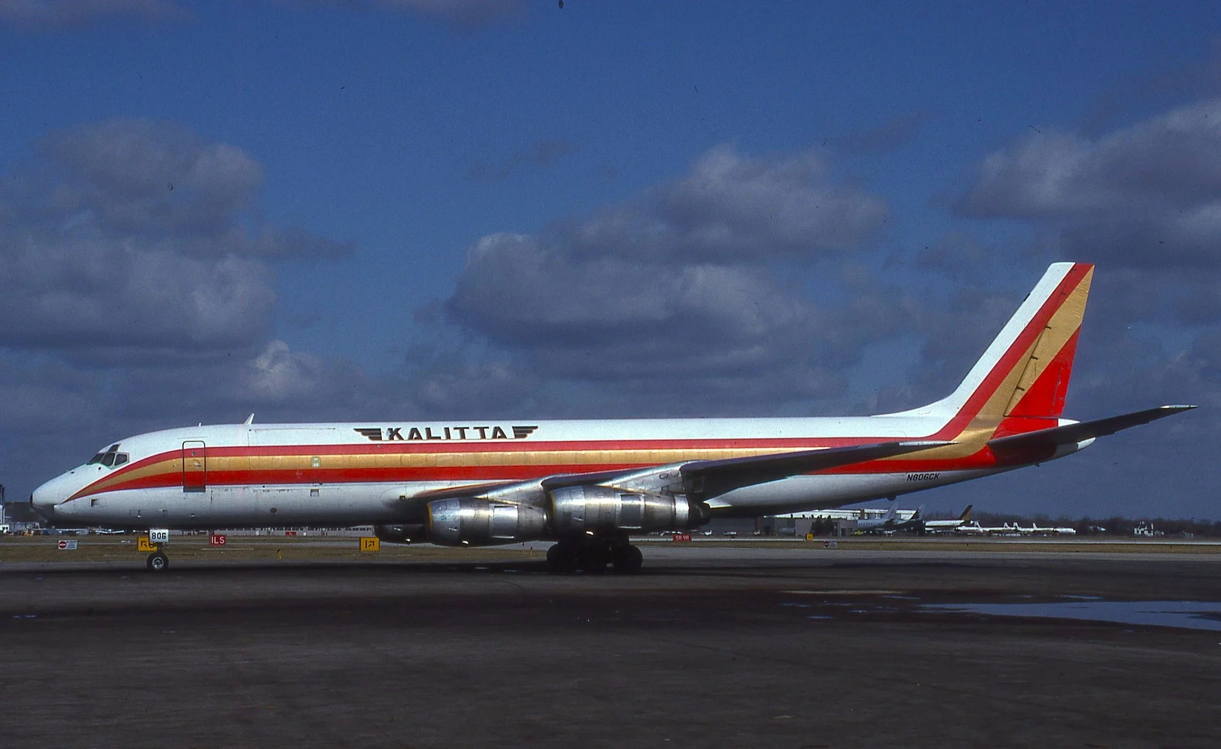 N806CK DC-8-55F KALITTA YIP