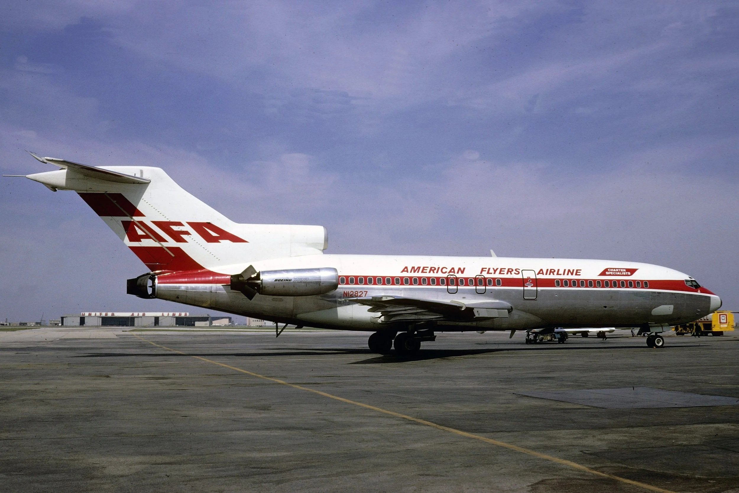 N12827 B727-100 AMERICAN FIYERS AIRLINE SOUTH BUTLER RAMP ORD