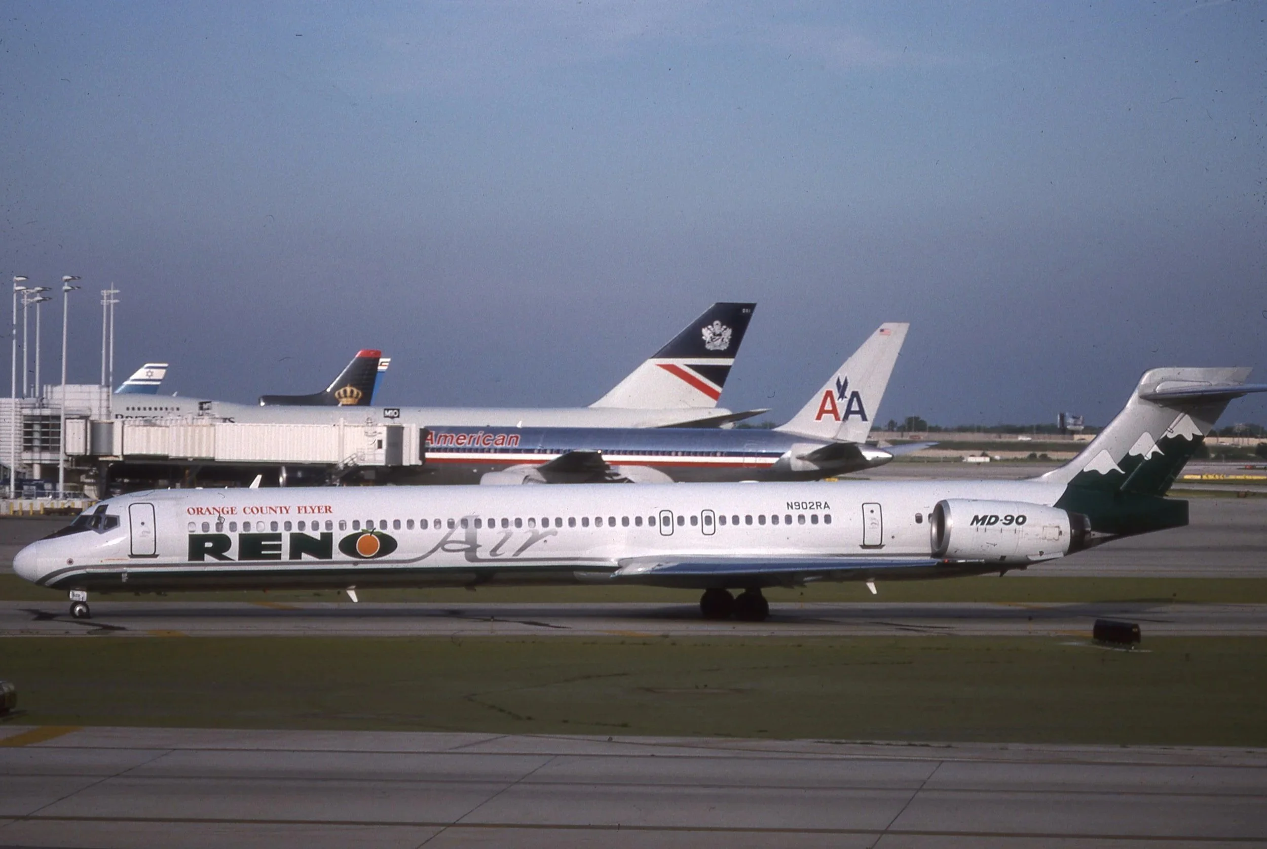 M902RA MD-90 ORANGE COUNTY FLYER RENO AIRLINES ORD