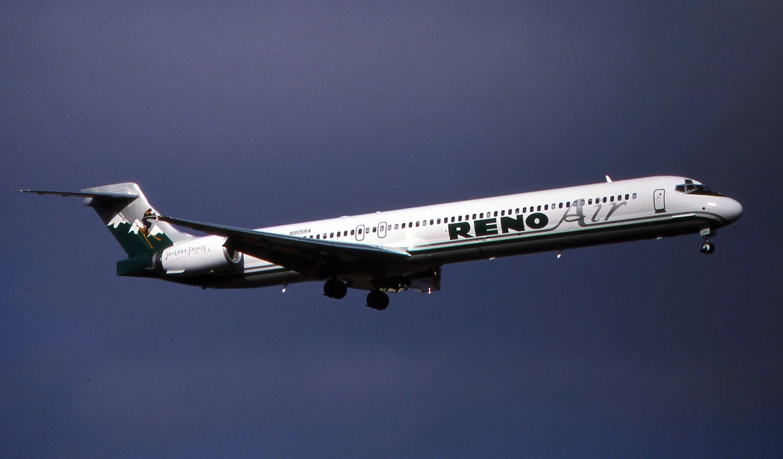 N906RA MD-90 SKI-LAKE-TAHOE RENO AIRLINES 14R ORD
