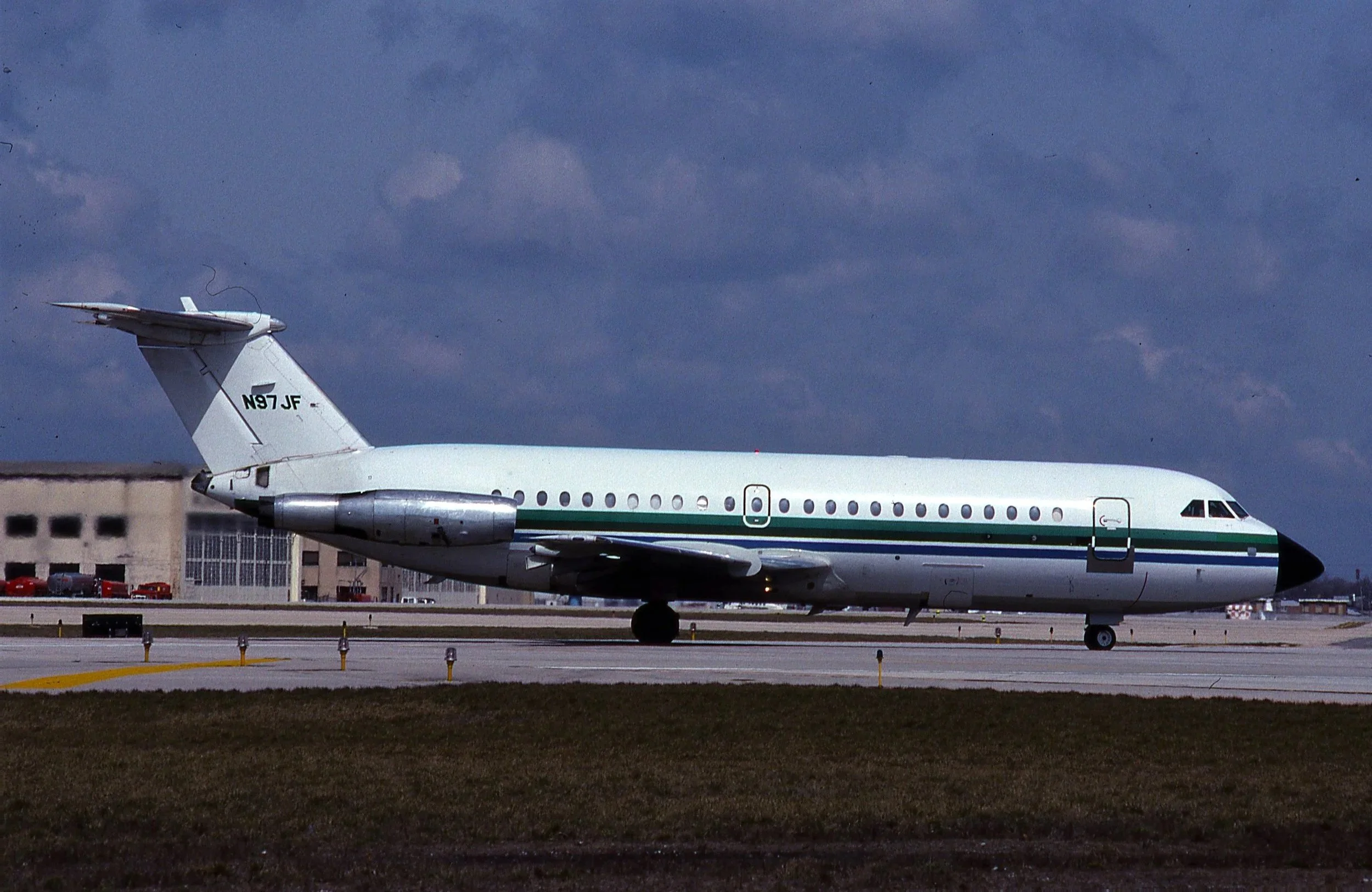 N97JF BAC-111,DETROIT PISTONS PLANE 4R MDW