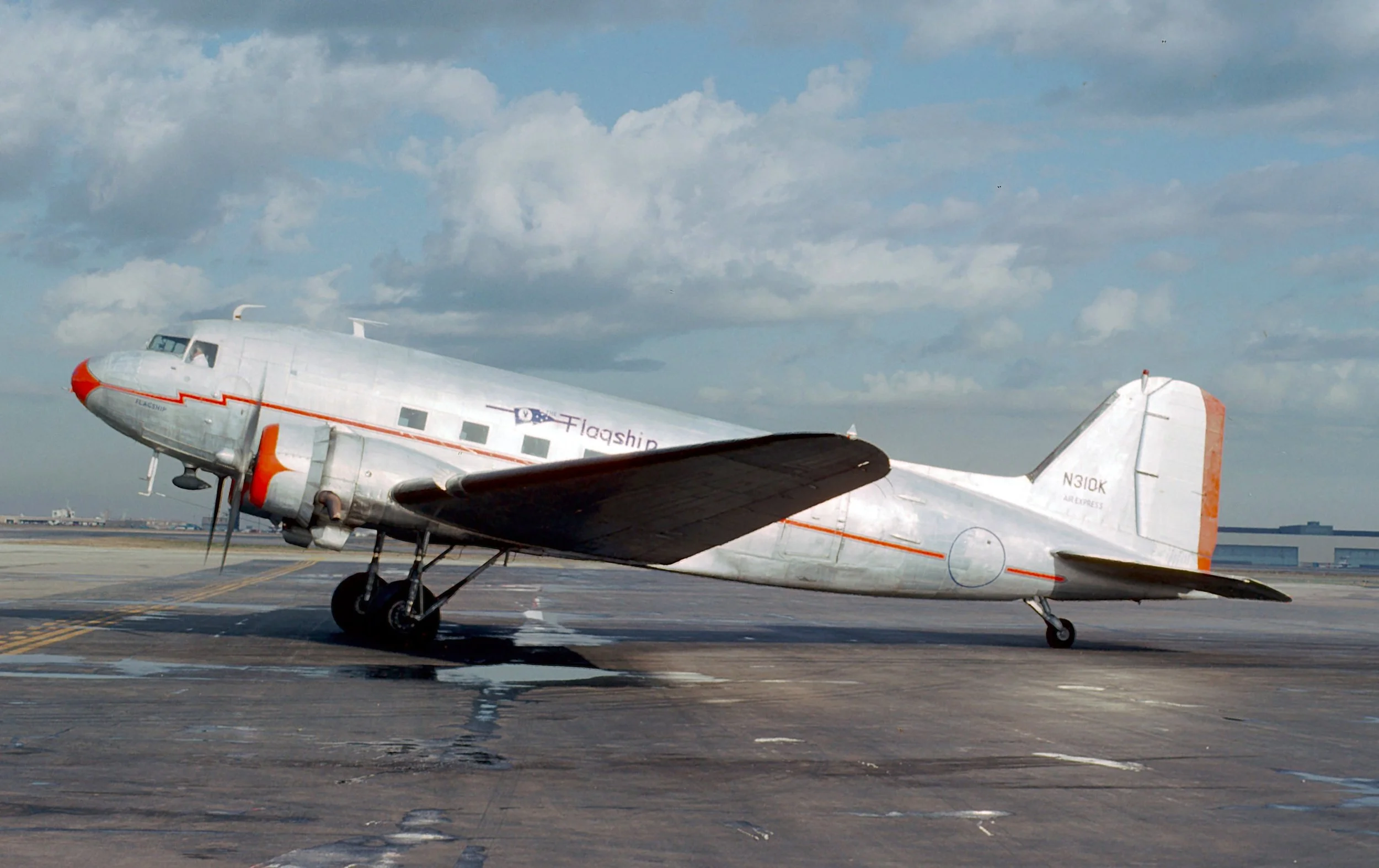 N310K DC-3 EX-AMERICAN ORD