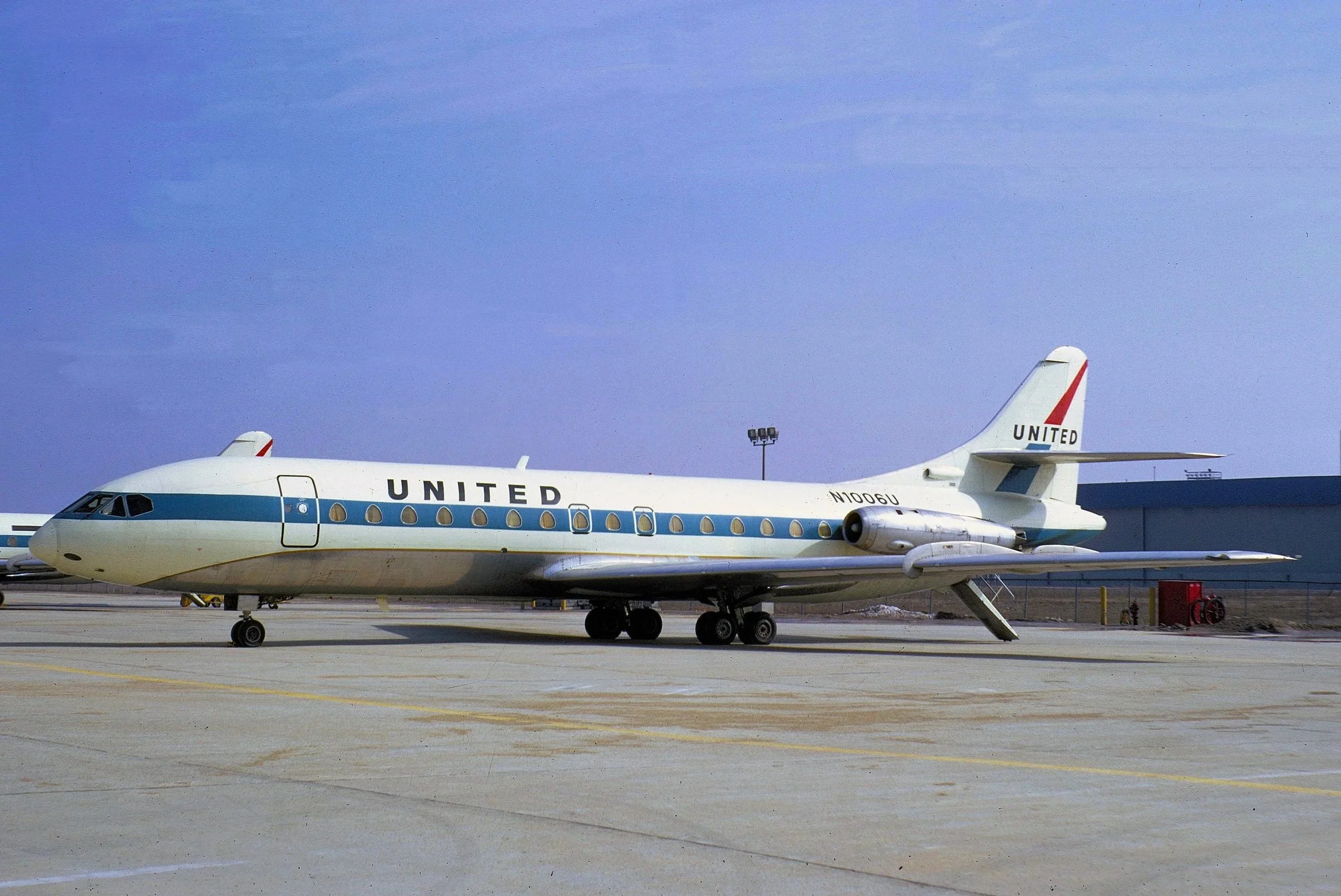 N1006U SE-210 UNITED ORD MAINTANCE BASE