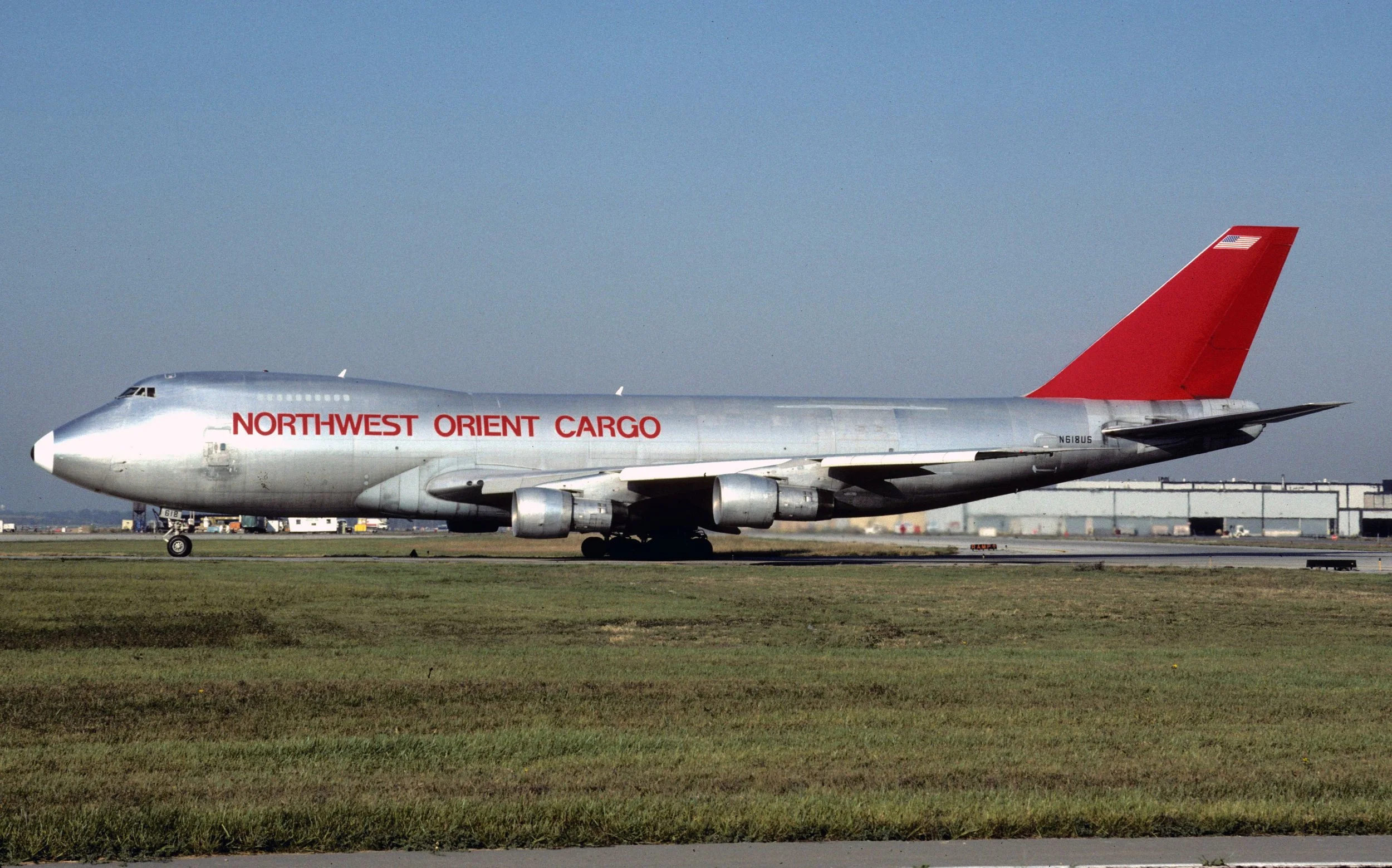Northwest Orient Cargo 747-251F N618US oc.jpg