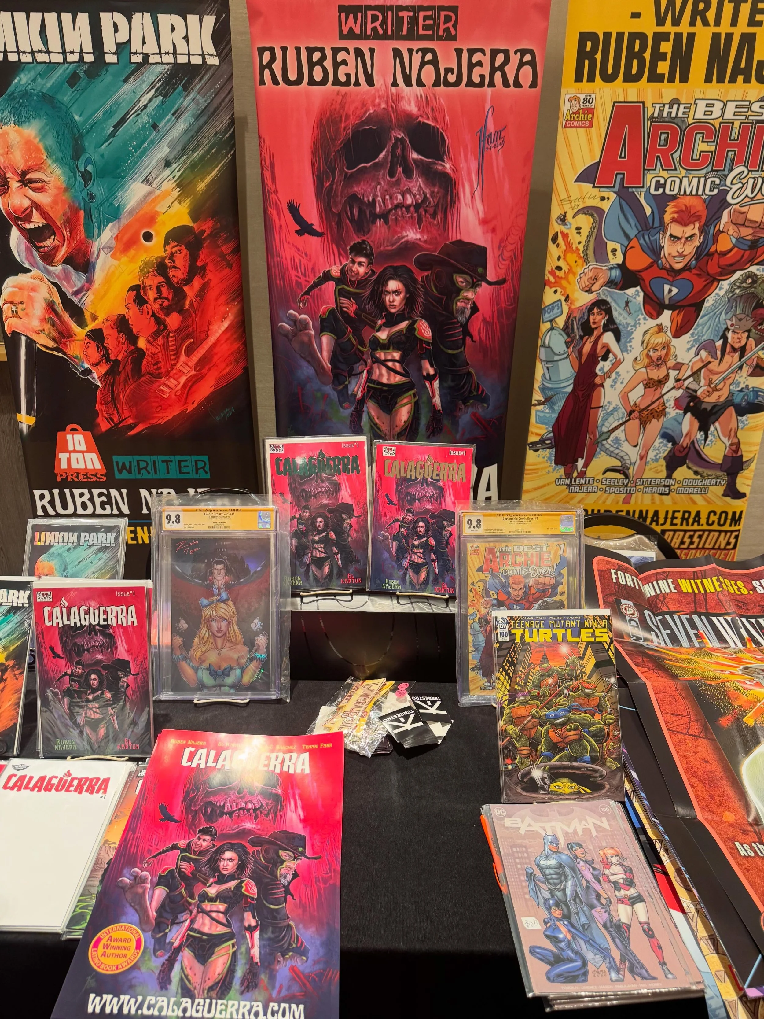Look what we found @amazingcomiccon the world famous @rubennajera.