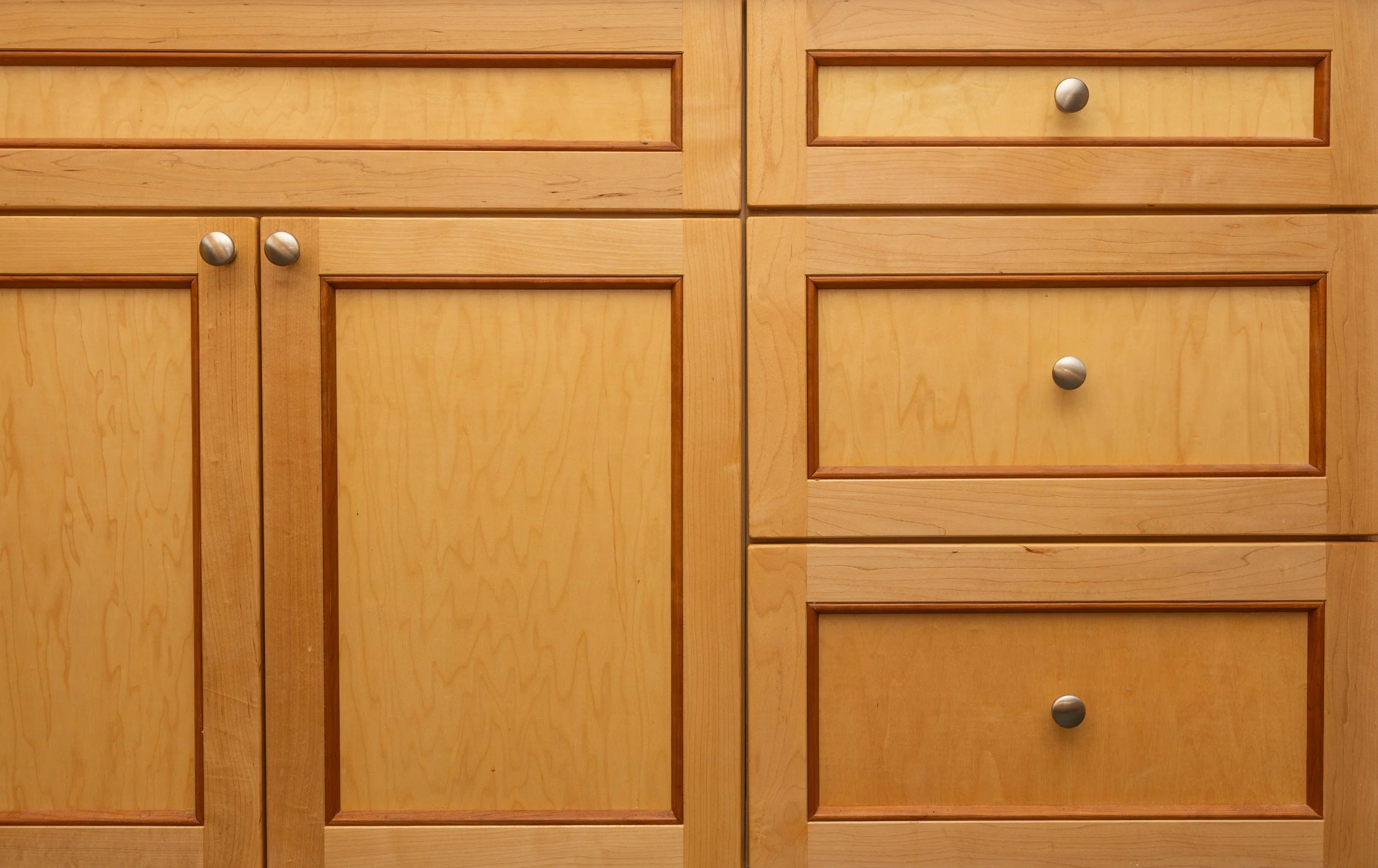 Custom Kitchen | Maple with Cherry Inlay Cabinetry 