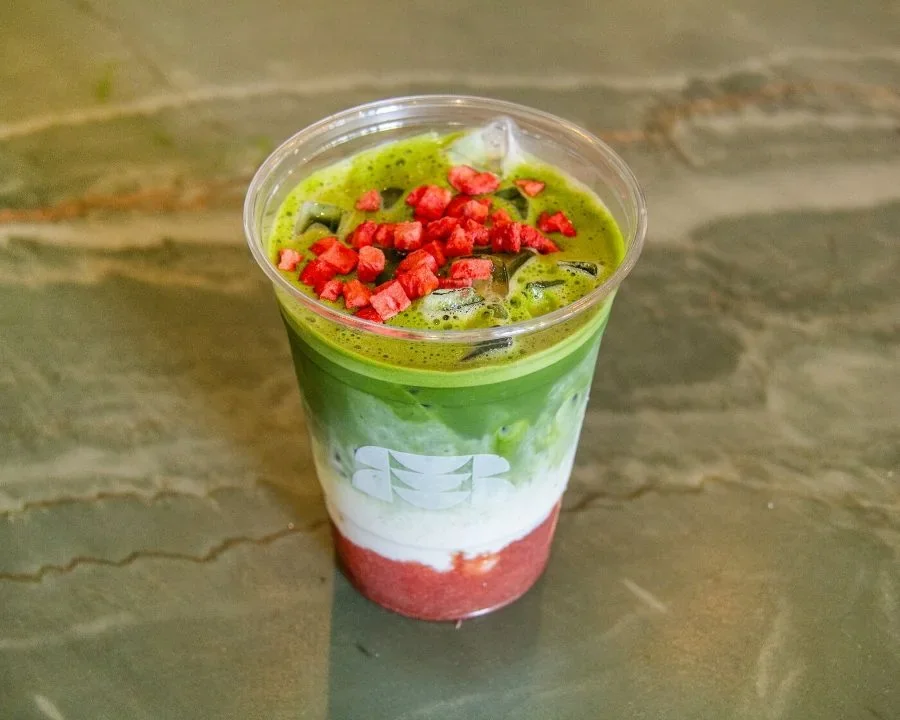 RIKYŪ’s strawberry matcha with vivid matcha, milk and a red strawberry base.