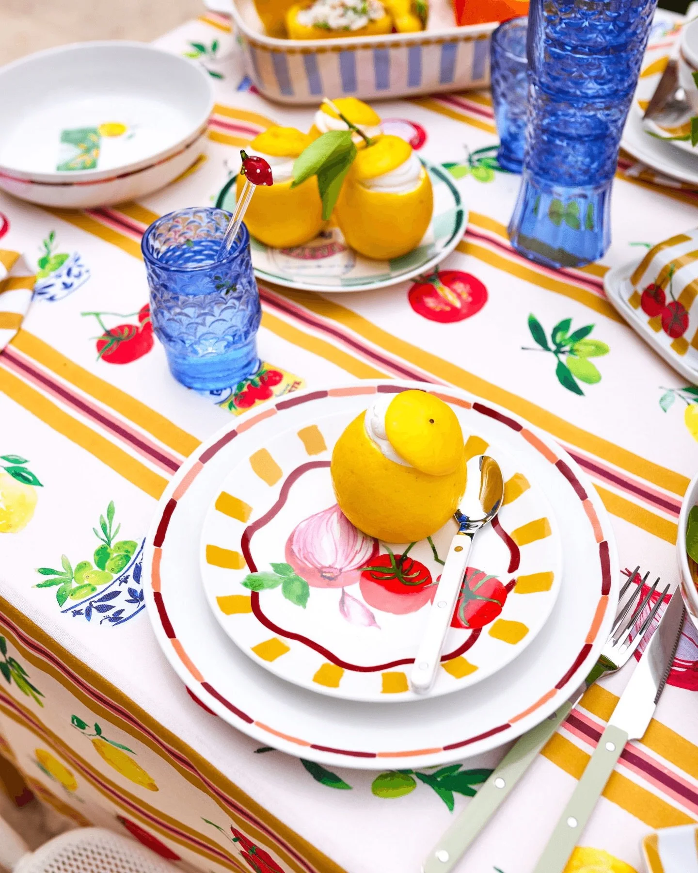 Say ciao to our new Valentina collection &mdash; inspired by Italian feasts and gorgeous hand-painted details. 

From dinnerware to bakeware to napery, it&rsquo;s everything you need to serve up la dolce vita in style.

Available now to shop on porto