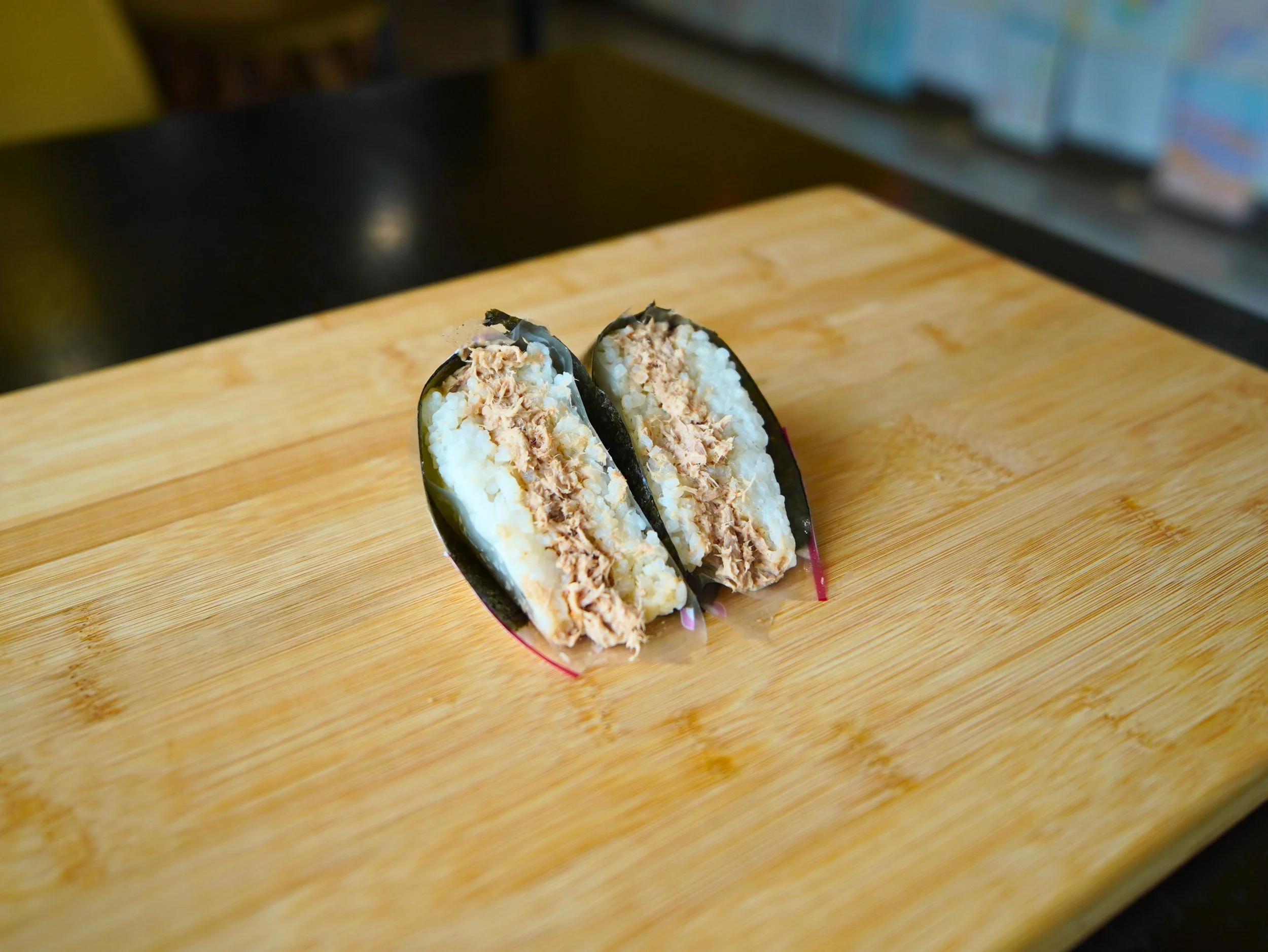 spicy-tuna-onigiri.jpg