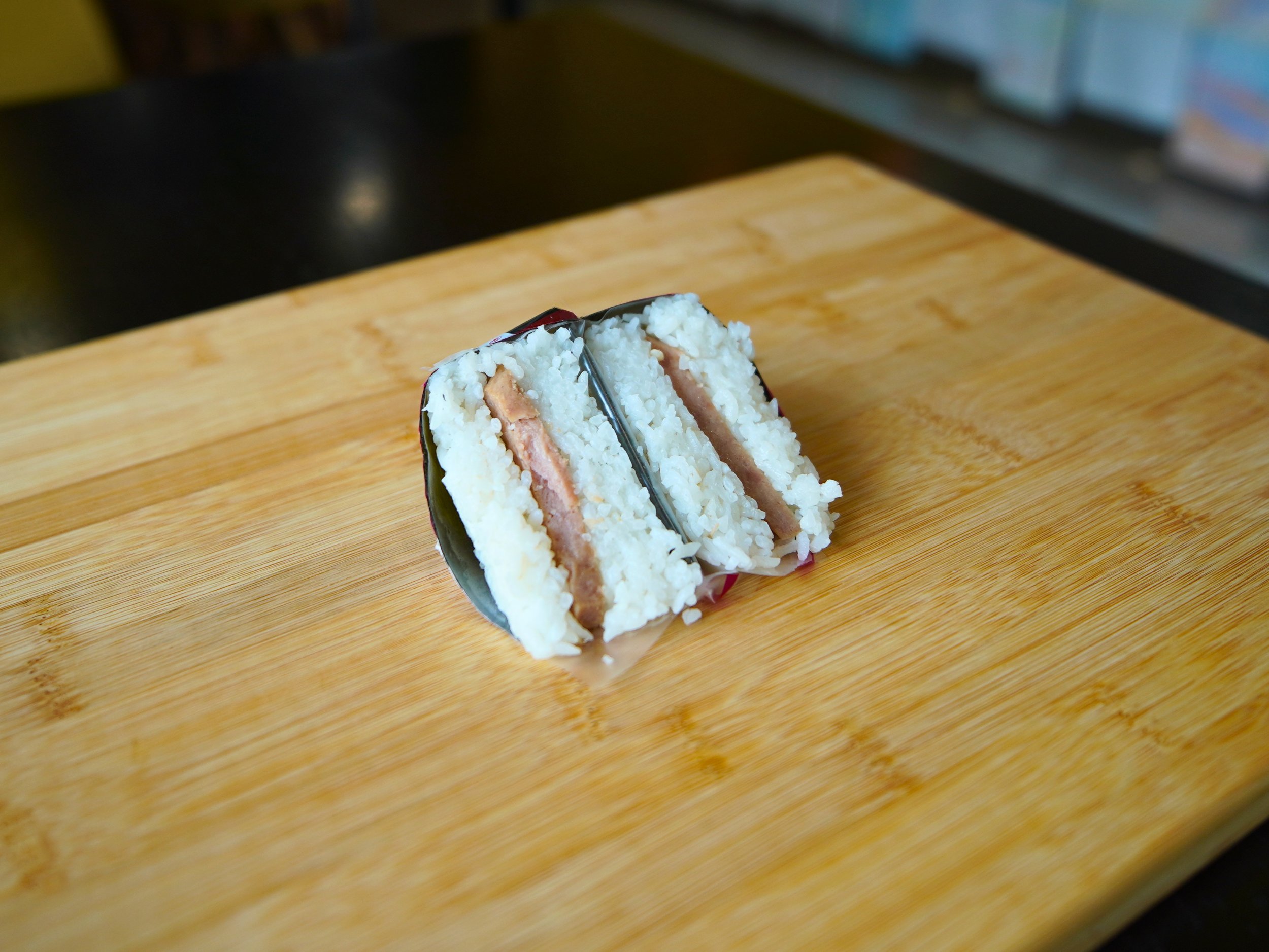 seasoned-spam-onigiri.jpg