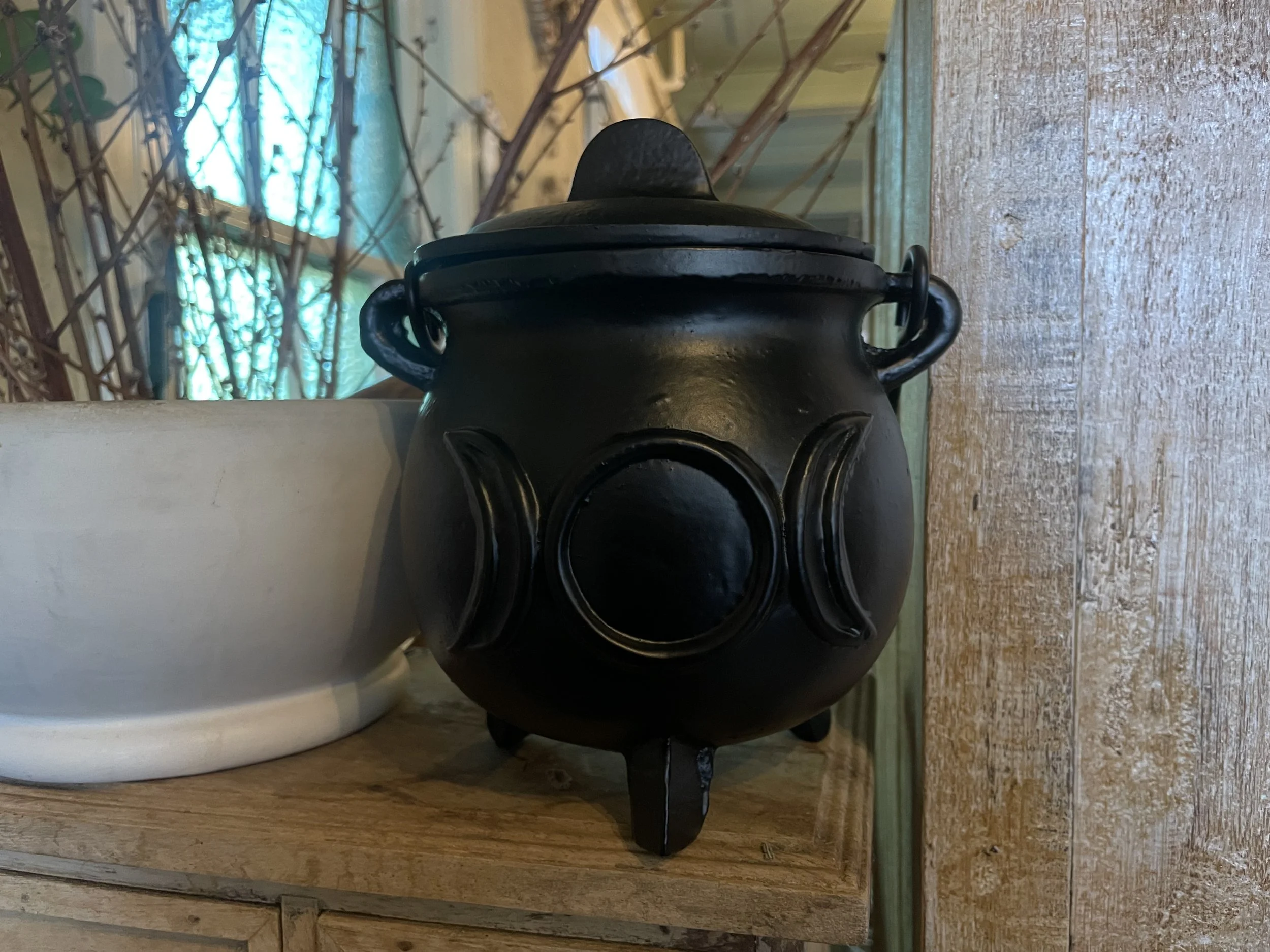Large Cauldrons