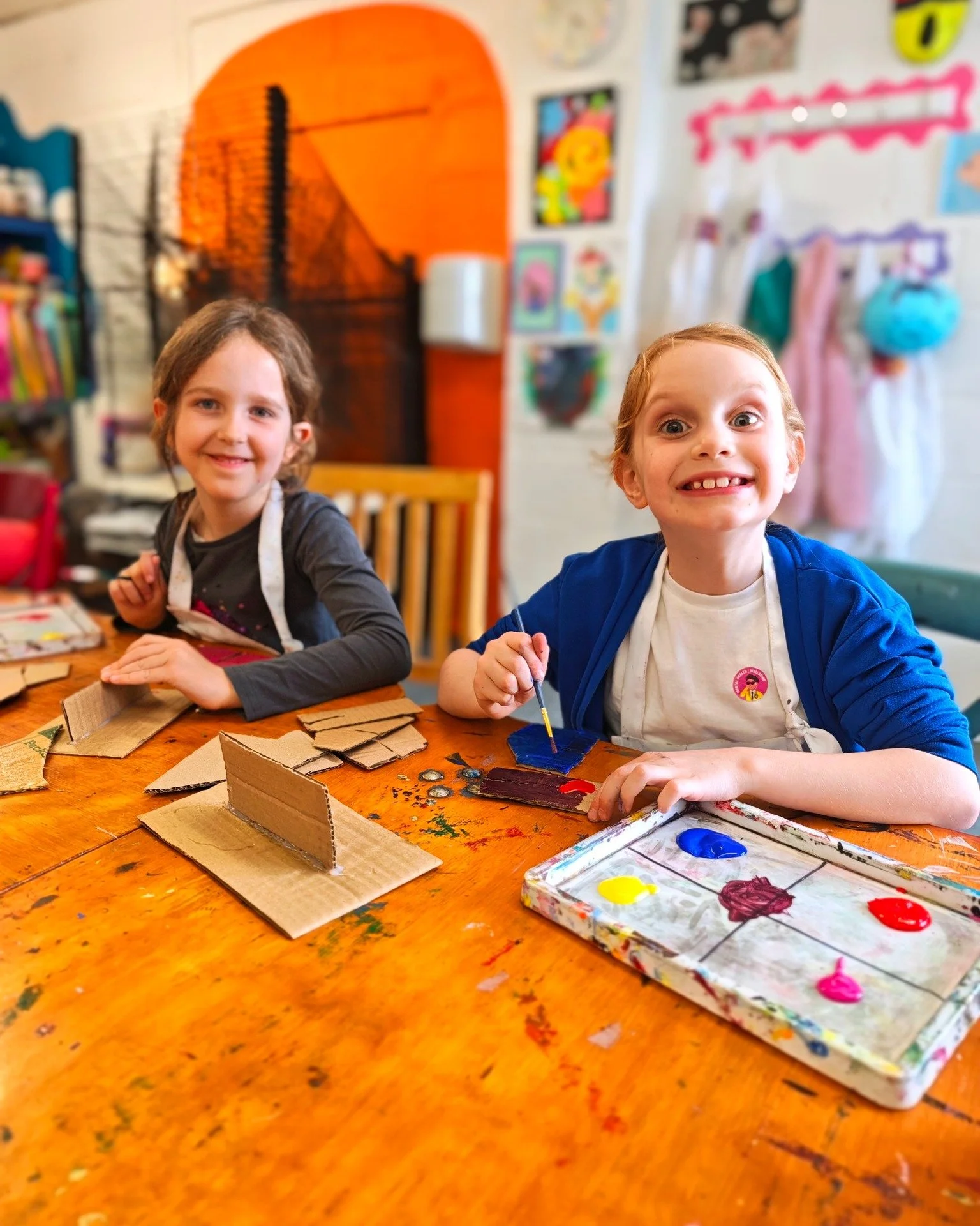 Snapshots from our Little Picasso's (6-8 yr olds) classes last term! 🎨 Lets see what they'll be making this new term ✨

#littlepicassos #painttothepeople #artclassesforkids #kidsartclub #artstudioforkids