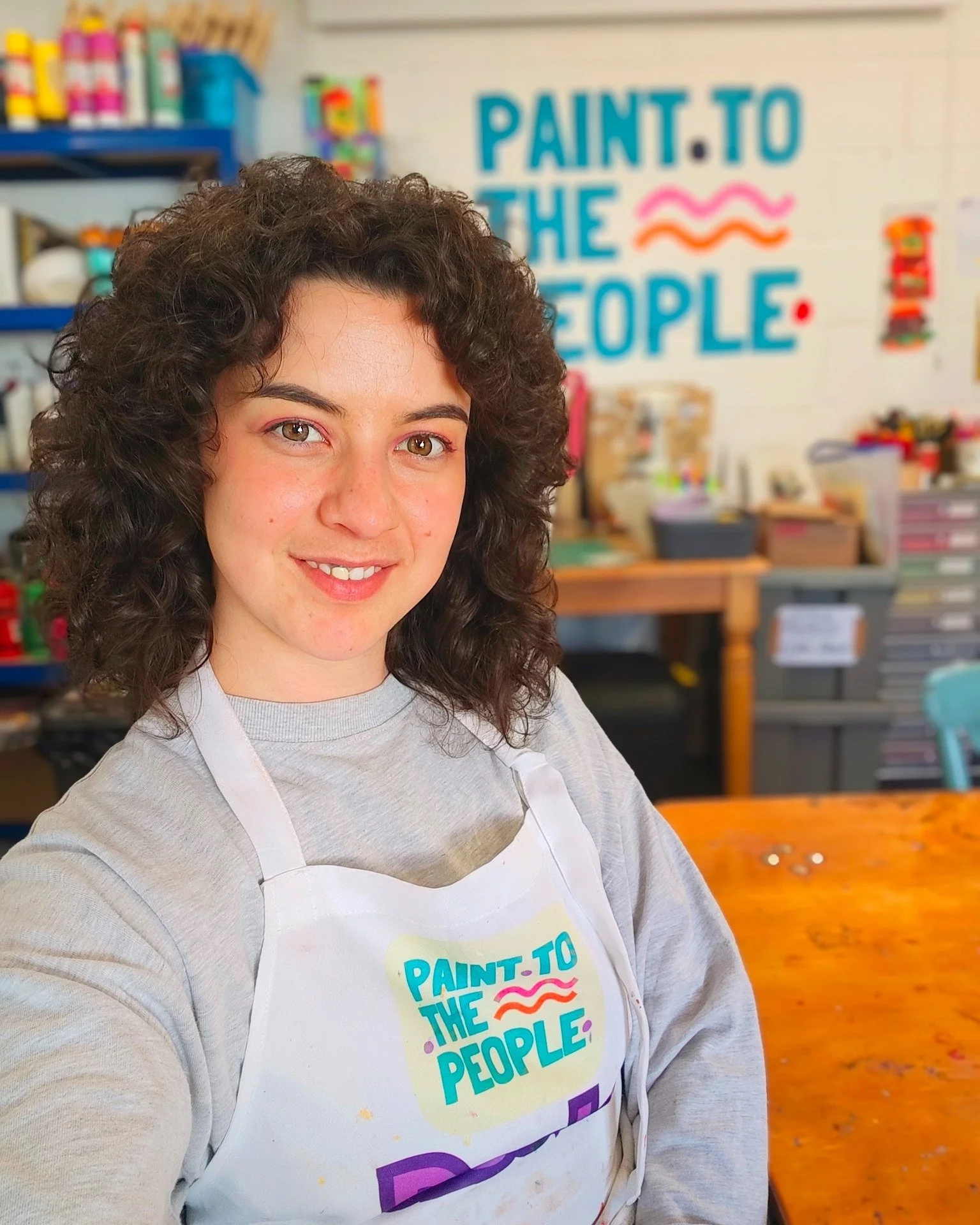 Recently I've had an influx of new followers  so I thought it a good idea to show my lil' face again and tell you a little bit about me 😊 

I've been artistic as long as I can remember, I was always drawing something as a kid. When I was meant to be