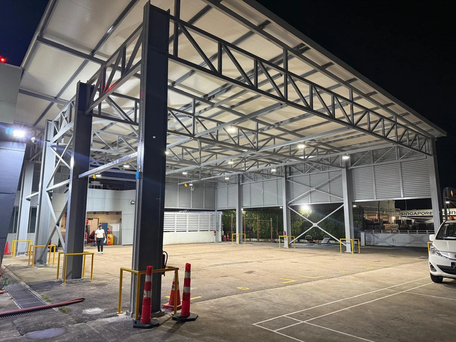 Oranssi project: wraparound deck