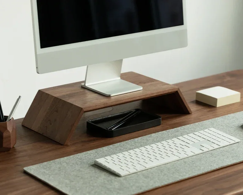 Your personal stylist and shopping assistant. Booking clients remote and in-person in Boston, MA. We help you upgrade your look through personalized outfit and make-up sessions. We also do online shopping for clients.