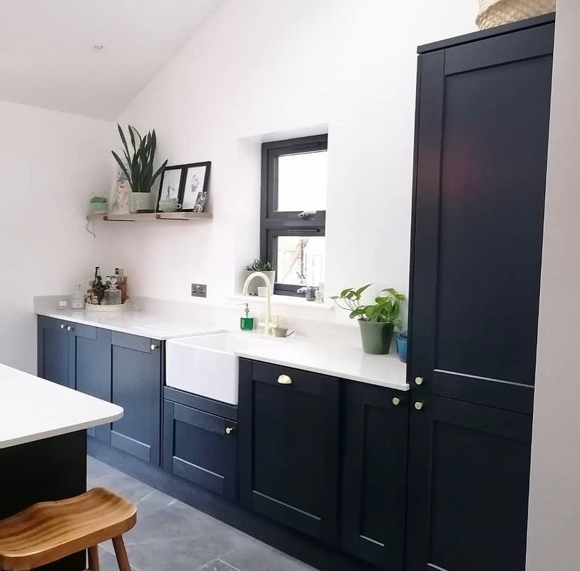 New kitchen in a new kitchen extension built by Runnalls Construction