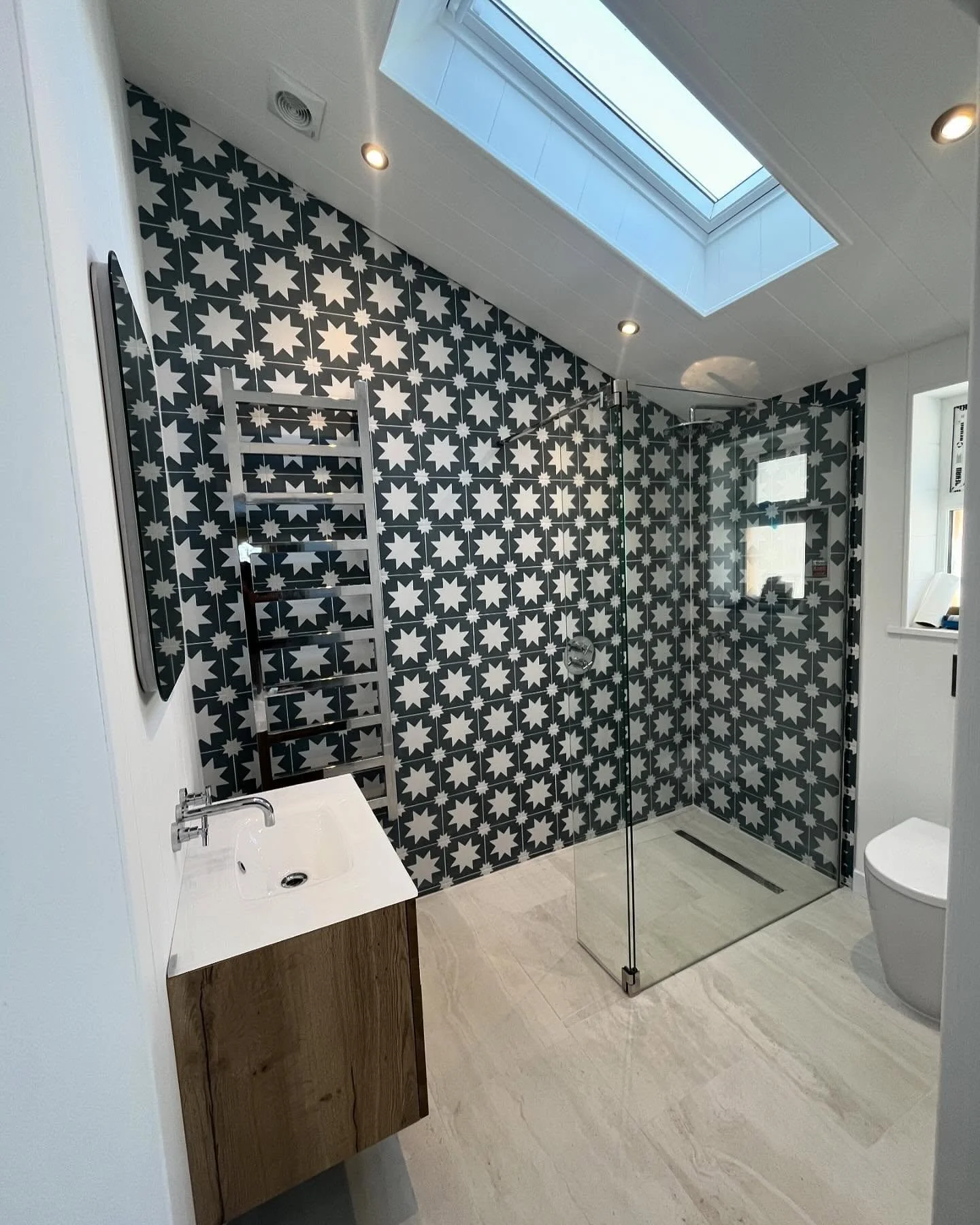 One of the many bathrooms fitted by Runnalls Construction