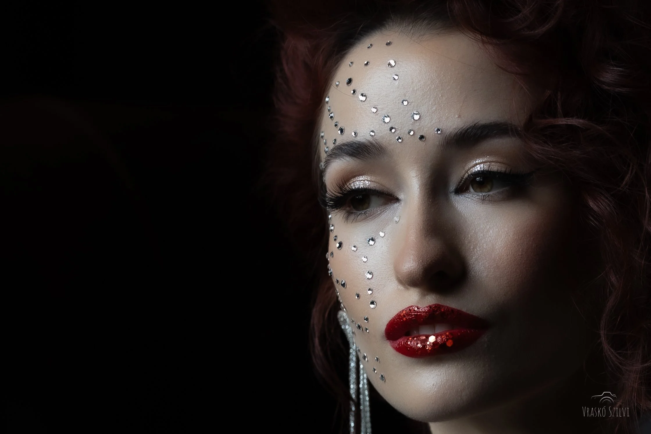 portréfotózás
műtermi fotózás
glamour fotózás
divat fotózás
stúdió fotózás
kreatív fotózás