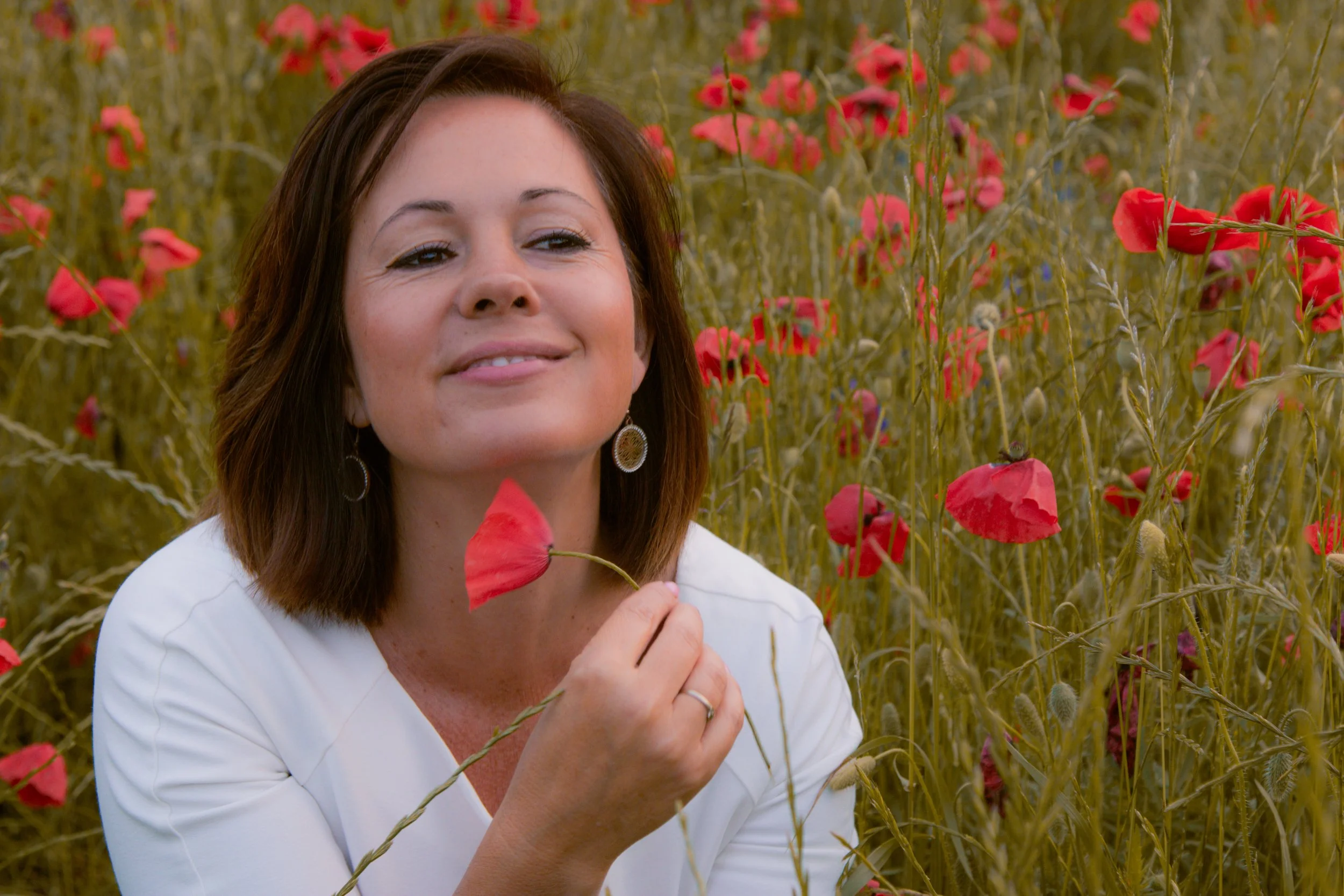 portréfotózás
műtermi fotózás
glamour fotózás
divat fotózás
stúdió fotózás
fotózás pipacs mezőn