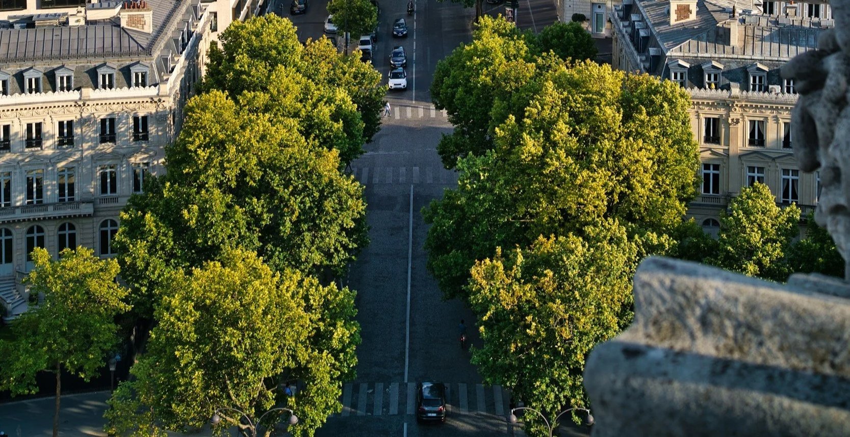 Private Office with offices in France and the UK specialised in real estate acquisitions and financing