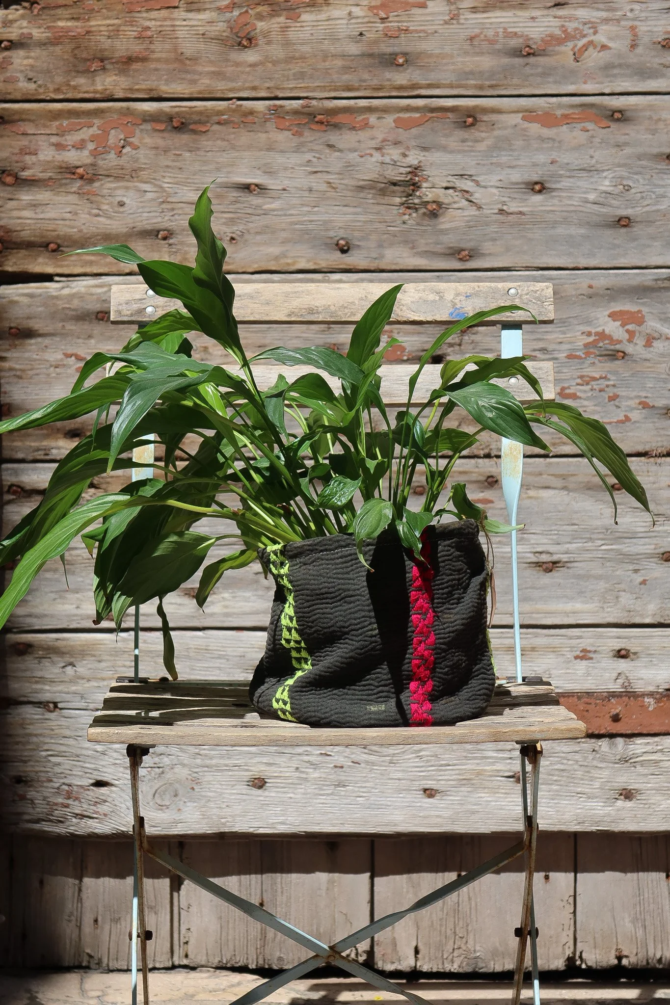 Cache-pot ou vide-poche en Kantha - Moyen