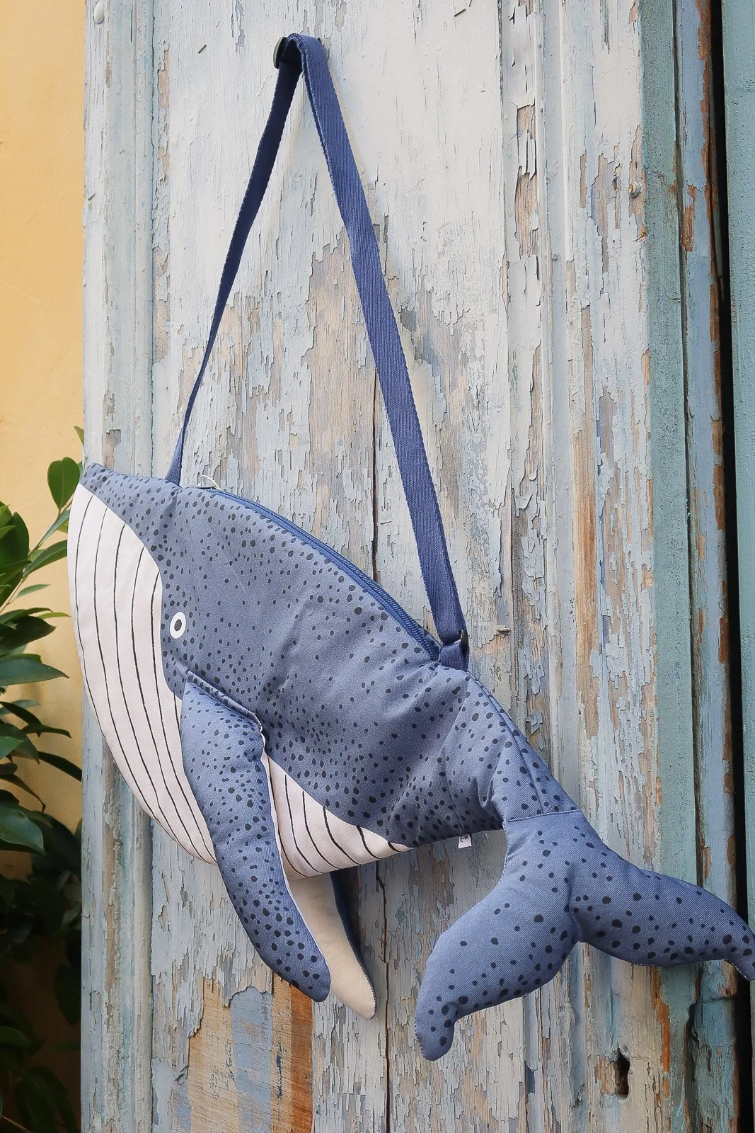 Sacoche bandoulière requin 3.jpg