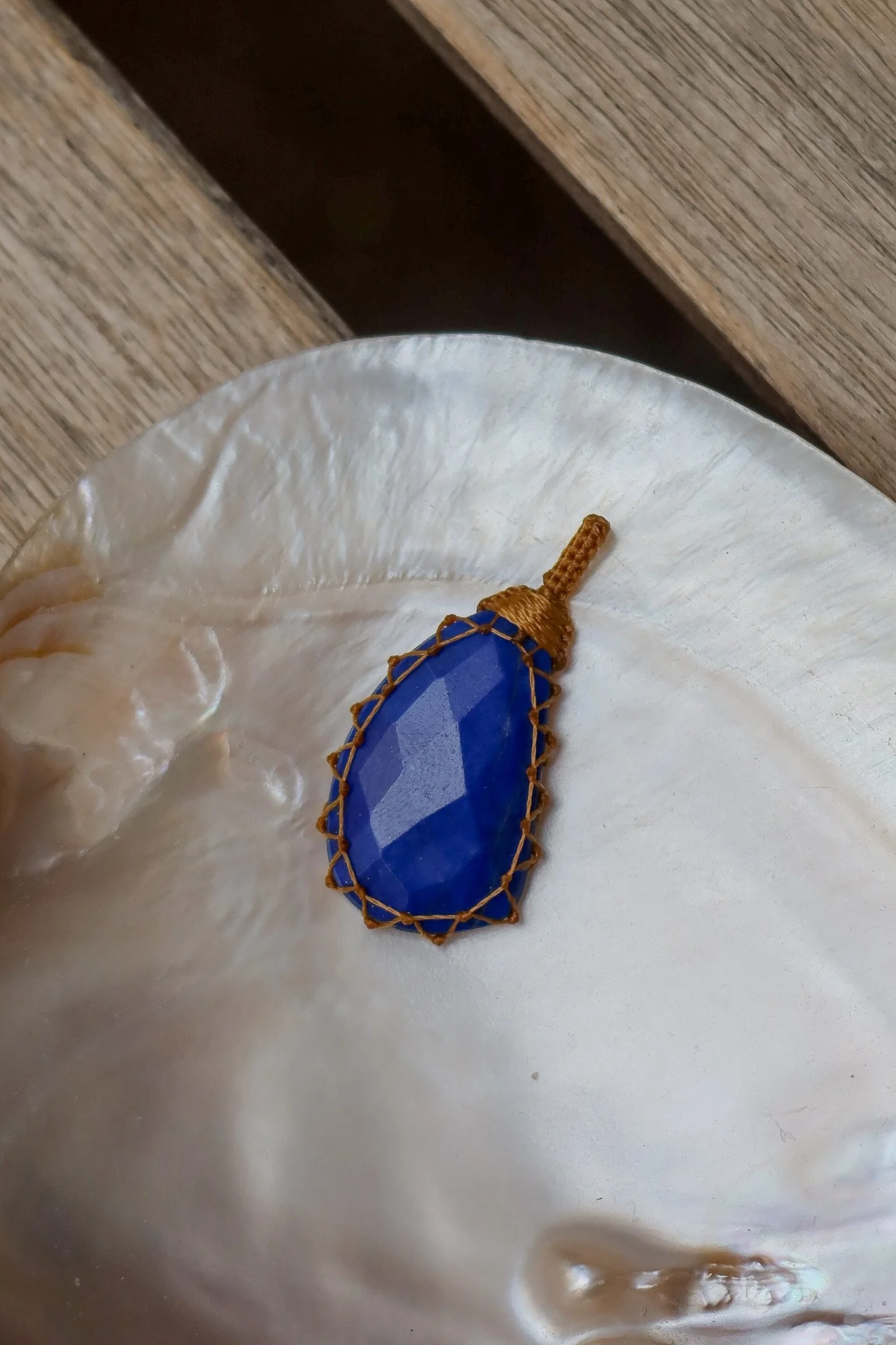 Pendentif talisman lapis lazuli