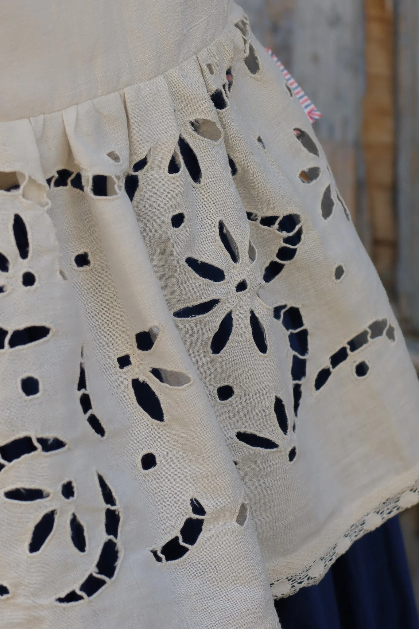 Top CAROLINE - Tissu brodé upcyling 6.jpg