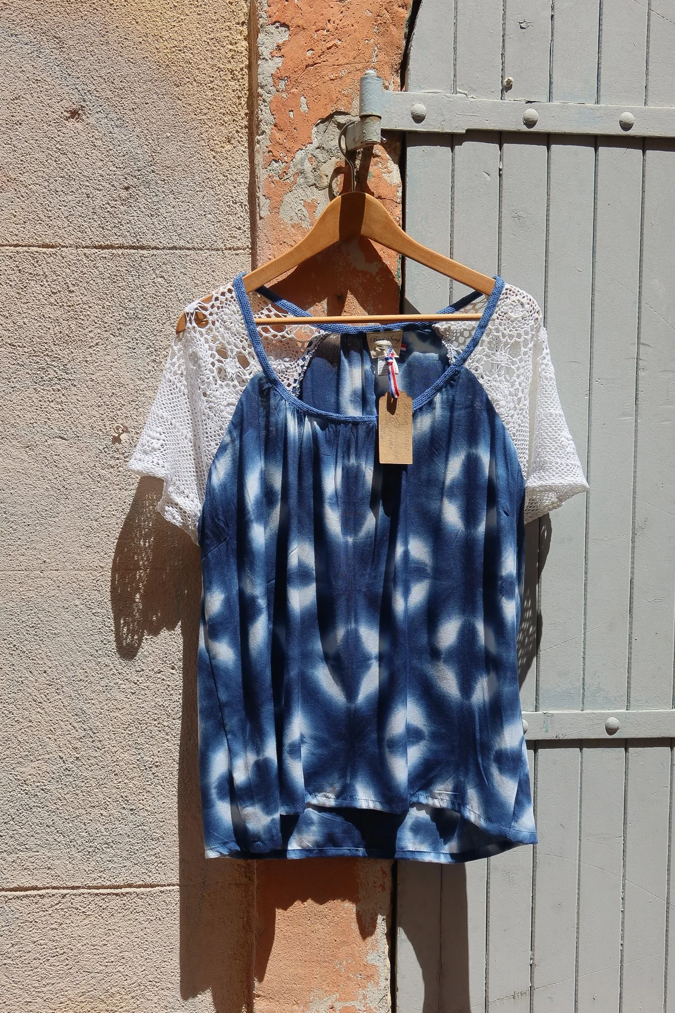 Blouse CARLA Tie&dye bleu et dentelle ancienne - Birdsong 1.jpg