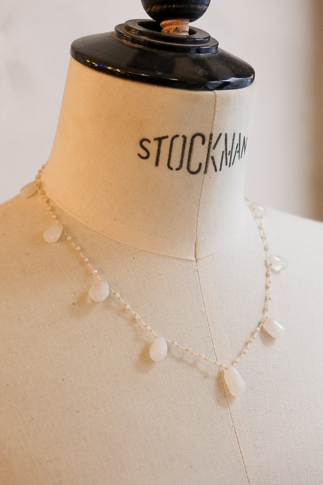 Collier "gouttes multi" en pierres de lune