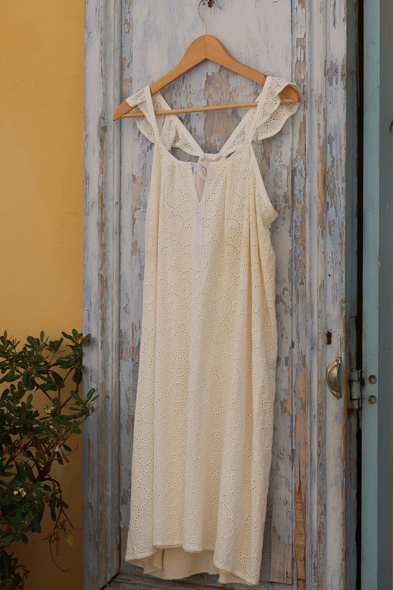 robe Carmen broderie anglaise - Birdsong 2.jpg