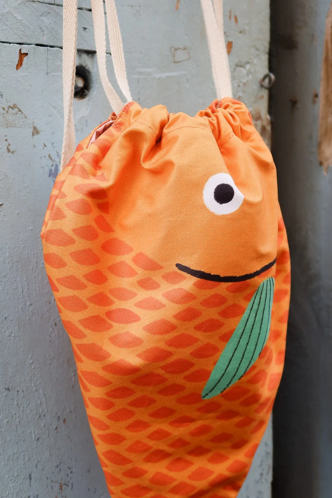 sac à dos orange vert 2.jpg