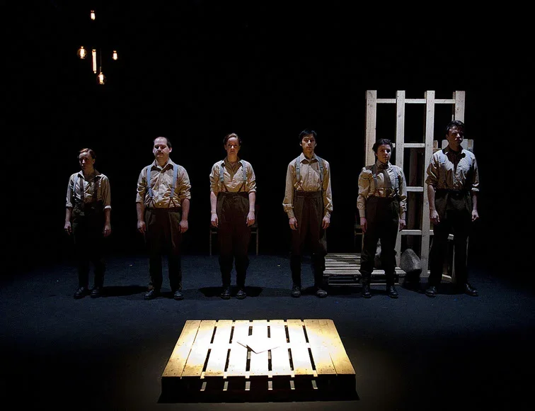 The Fragmented Life of Dorothy Lawrence