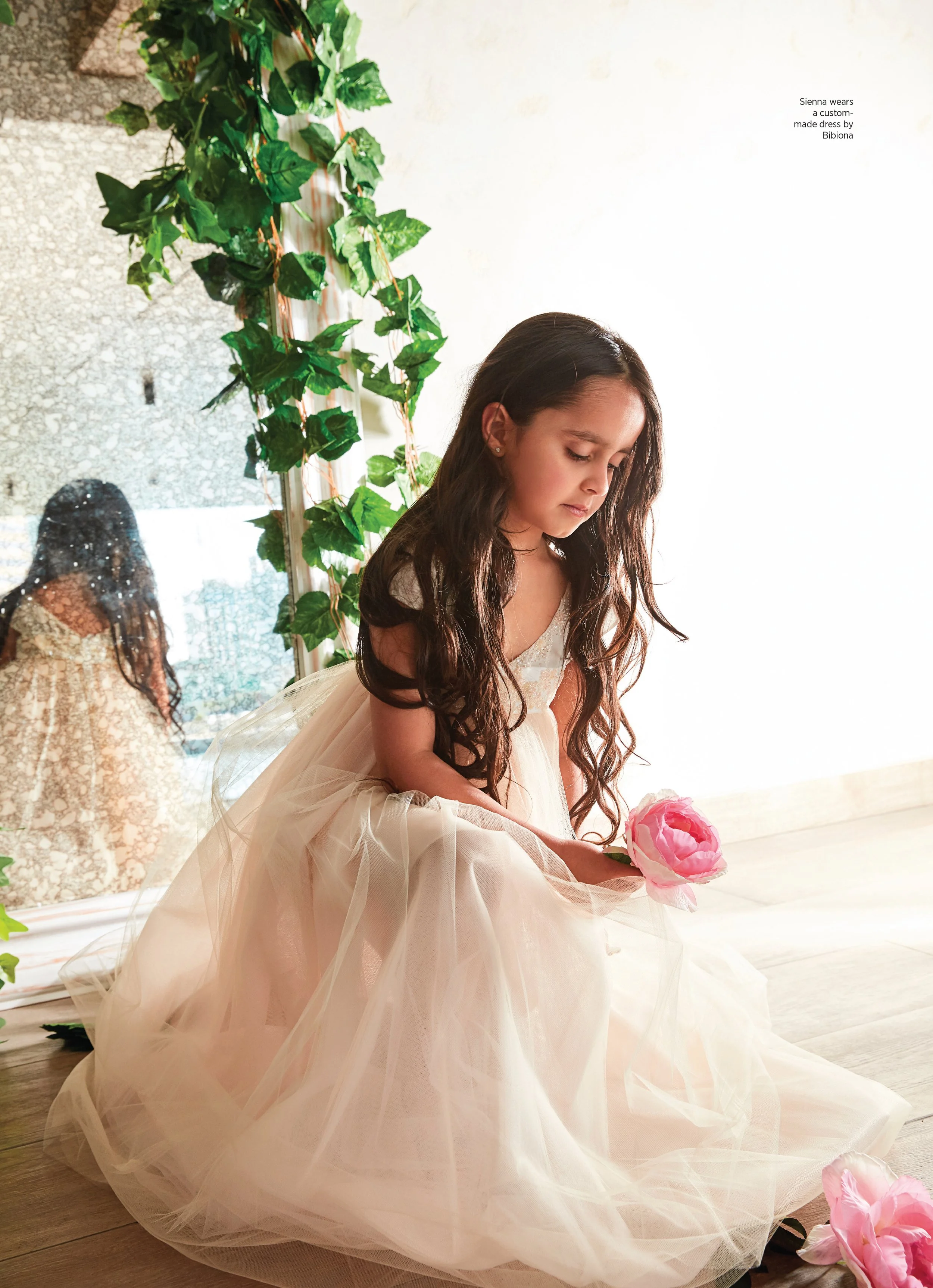 010_JUNIOR coverstory_10202542_10254080 copy.jpg