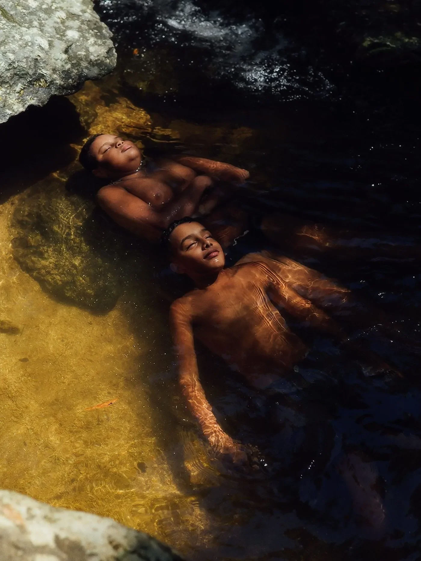 BATISMO- ANOUK WIRTZ.GLEESON PAULINO15.webp