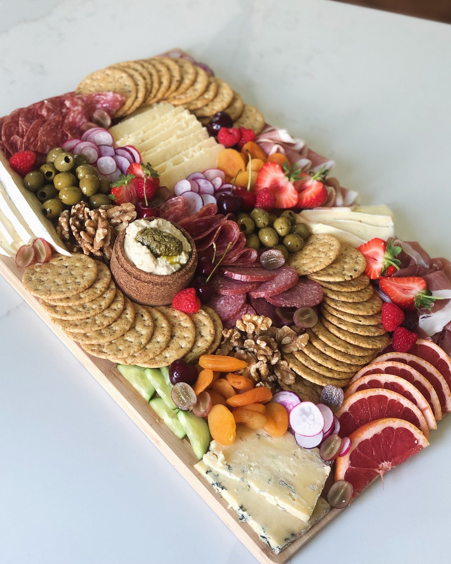 Bringing back Individual grazing boards🍓🍃 Perfect for dinner parties / nights in and summer BBQ&rsquo;s ✨ Including Free delivery to local areas 
.
.
.
.
.
#grazing #grazingtables #grazingplatter #grazebox #grazingfood #partyfood #partyfoodideas #c