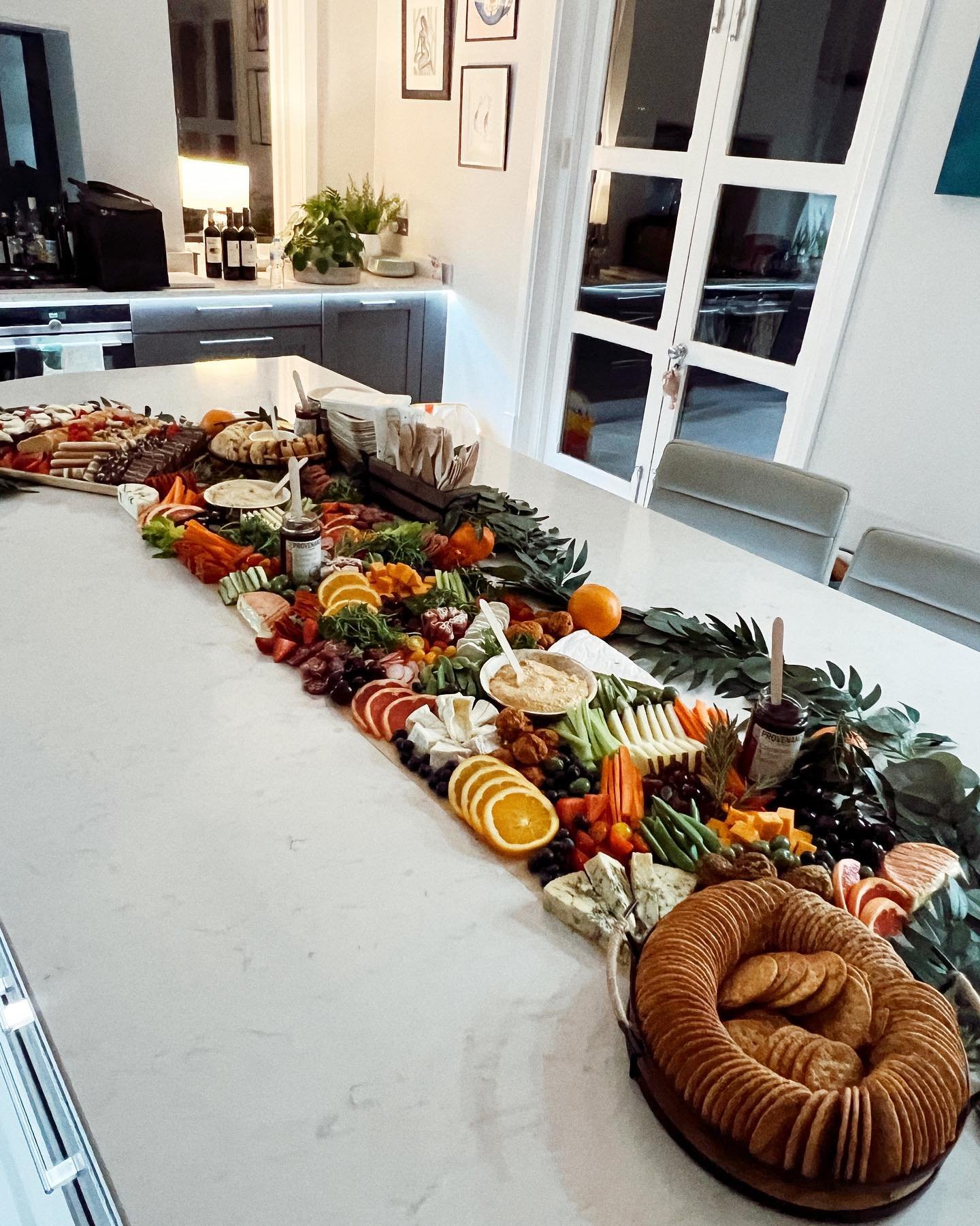 Mixed Grazing (Vegetarian &amp; Meat) for a beautiful Engagement Party this evening 🤍🌱