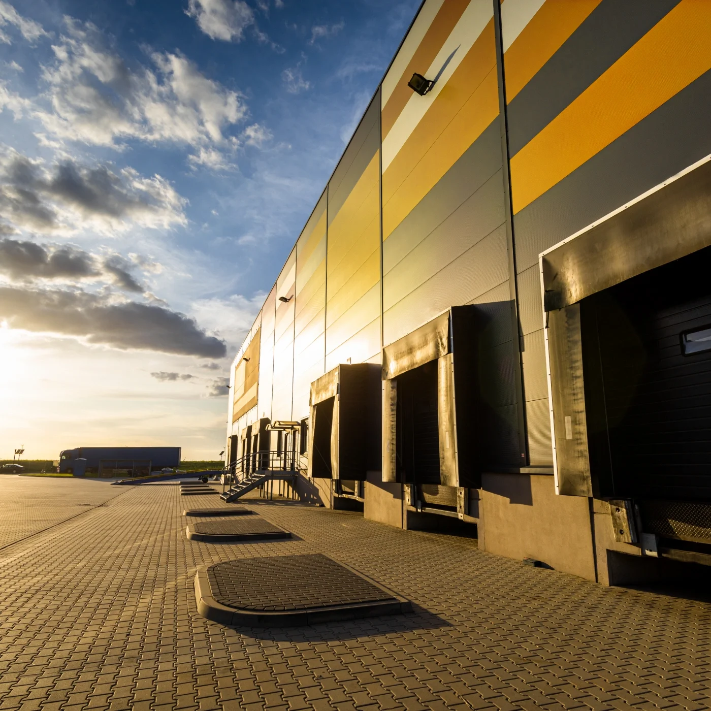 Entretien drone façade industriel